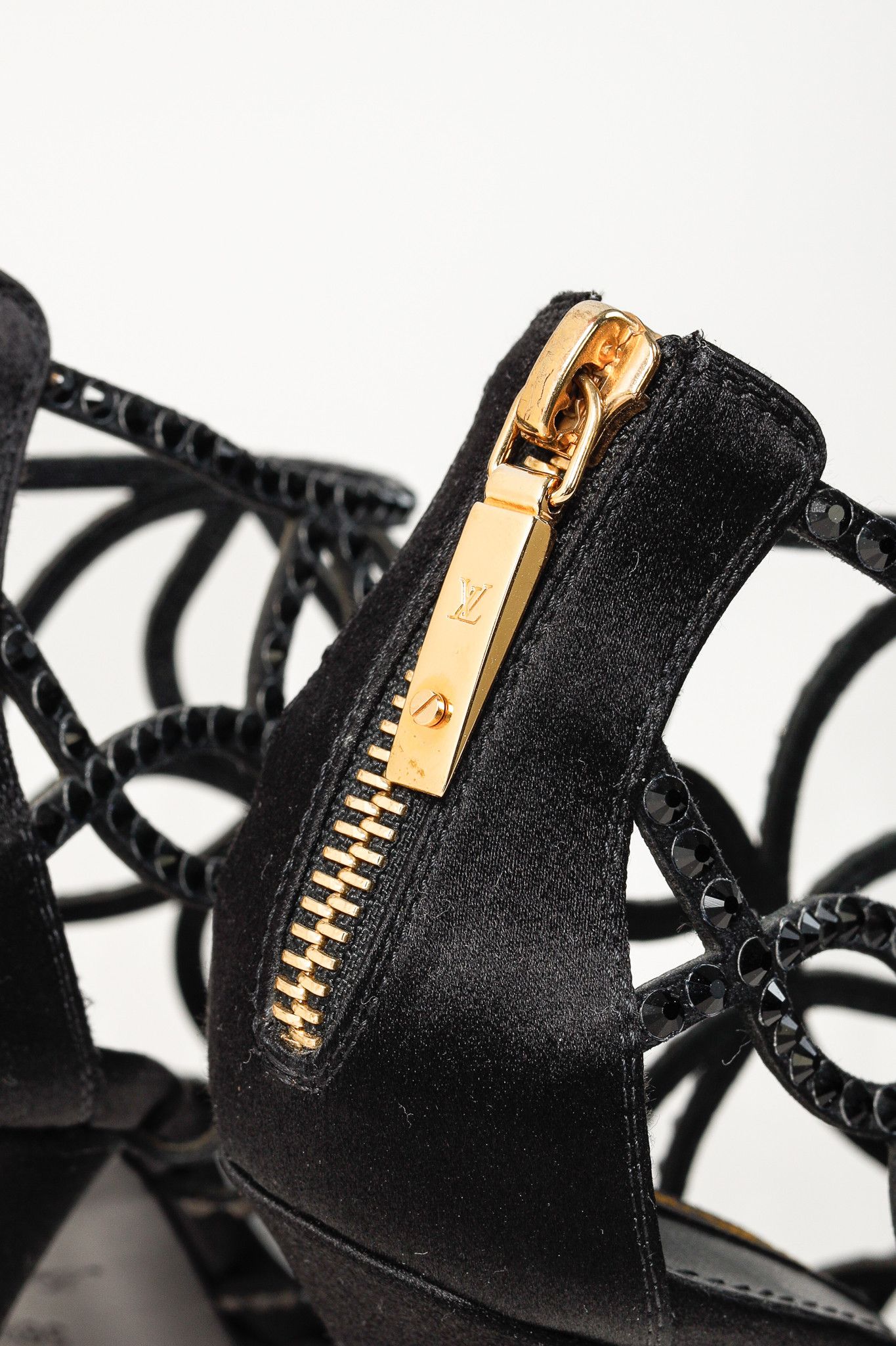 Louis Vuitton Louis Vuitton Tisha Crystal Studded Satin Platform Sandal Size US 6 / IT 36 - 9 Thumbnail