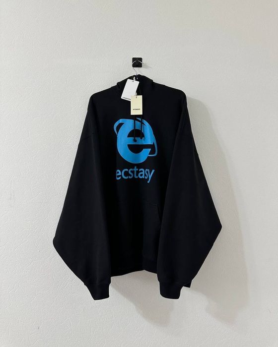 Vetements Vetements Ecstasy Black Hoodie | Grailed