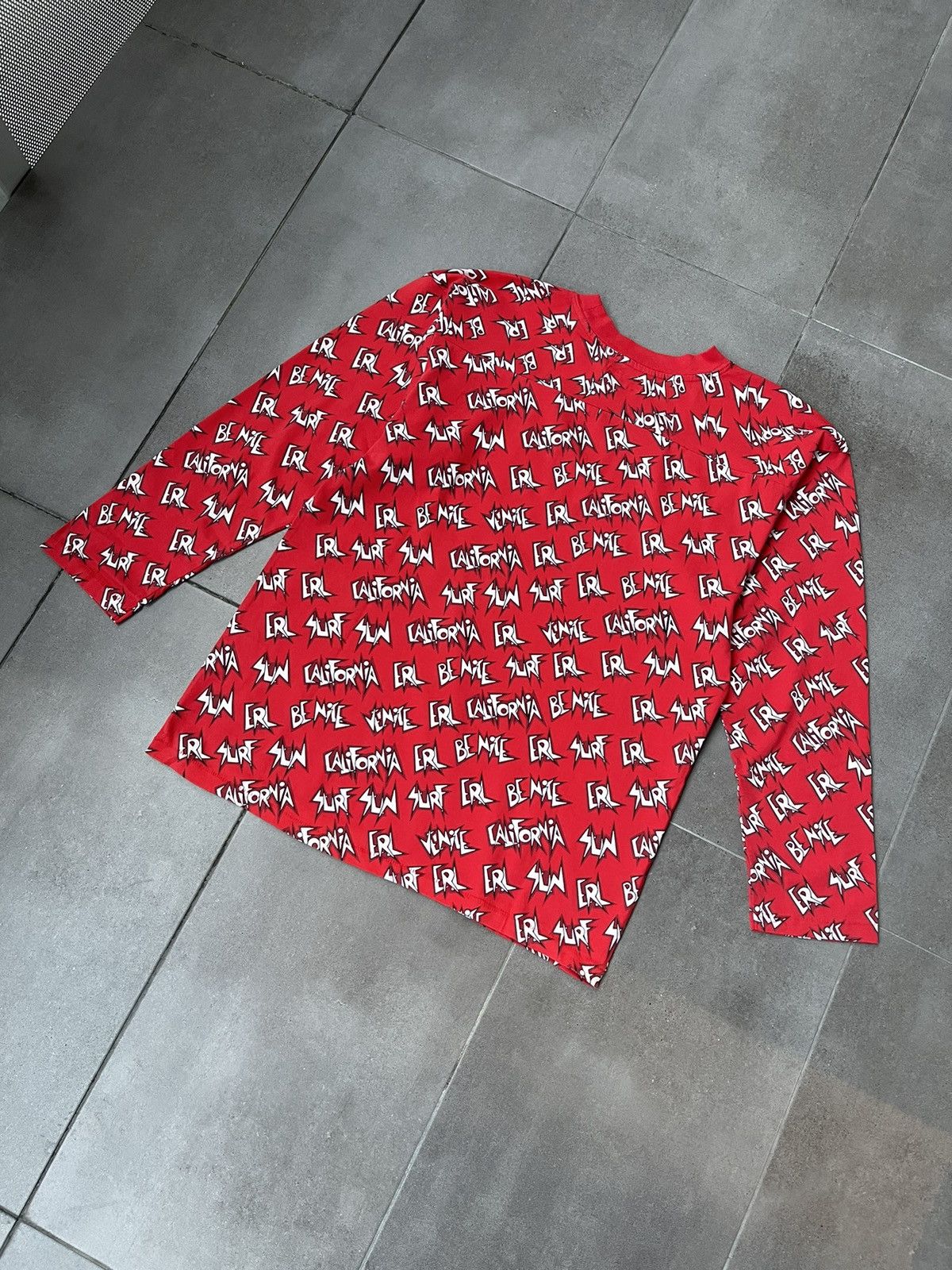 ERL DS! SS23 ERL All Over Logo Sunscreen Red Long Sleeve Size US M / EU 48-50 / 2 - 14 Thumbnail