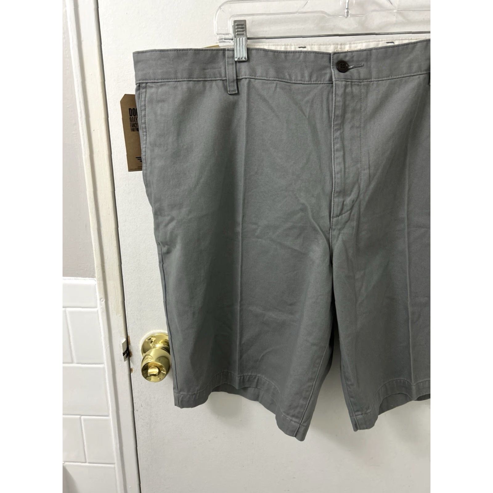 Dockers DOCKERS The Perfect Shorts Mens 44 Gray Cotton Flat Front 10" NWT 5-Pocket Chino Regular Jeans? Size US 44 / EU 60 - 6 Thumbnail