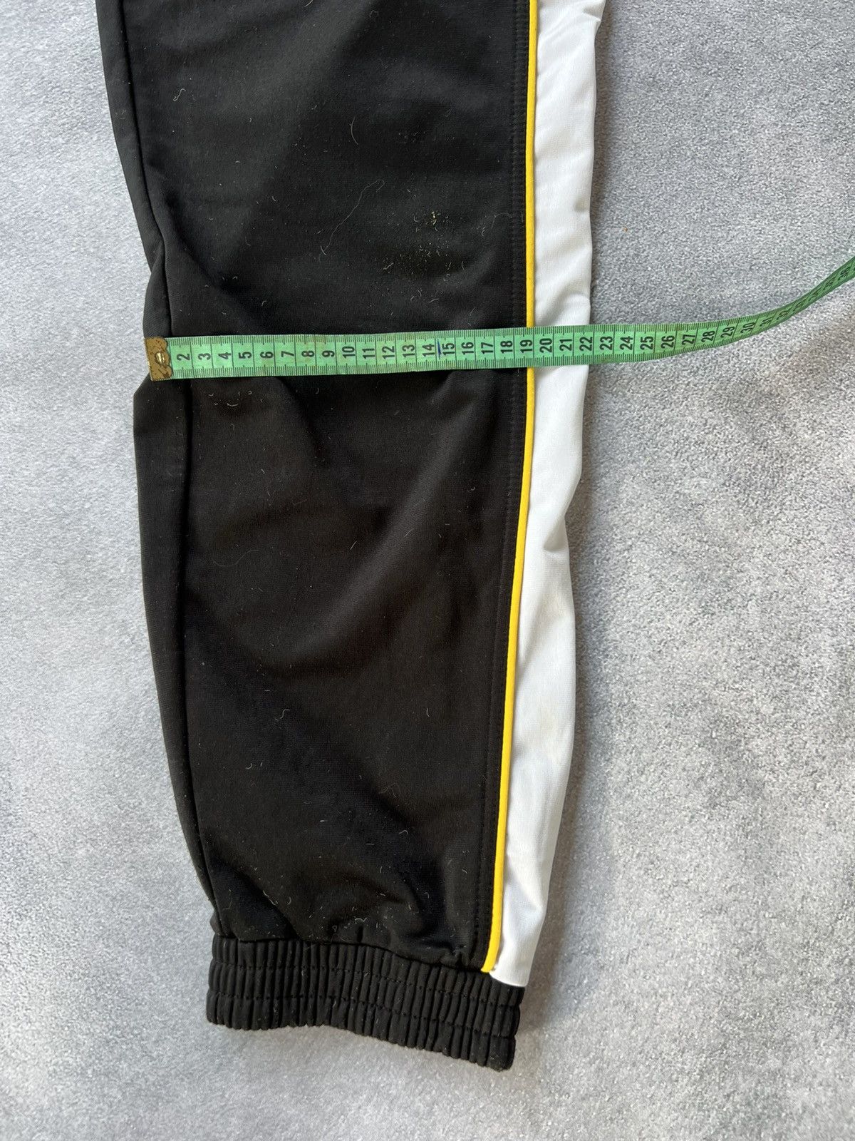 Puma 🐾 Vintage Puma Track Pants L — Black / Side Stripes / Zip Cu Size US 34 / EU 50 - 12 Thumbnail