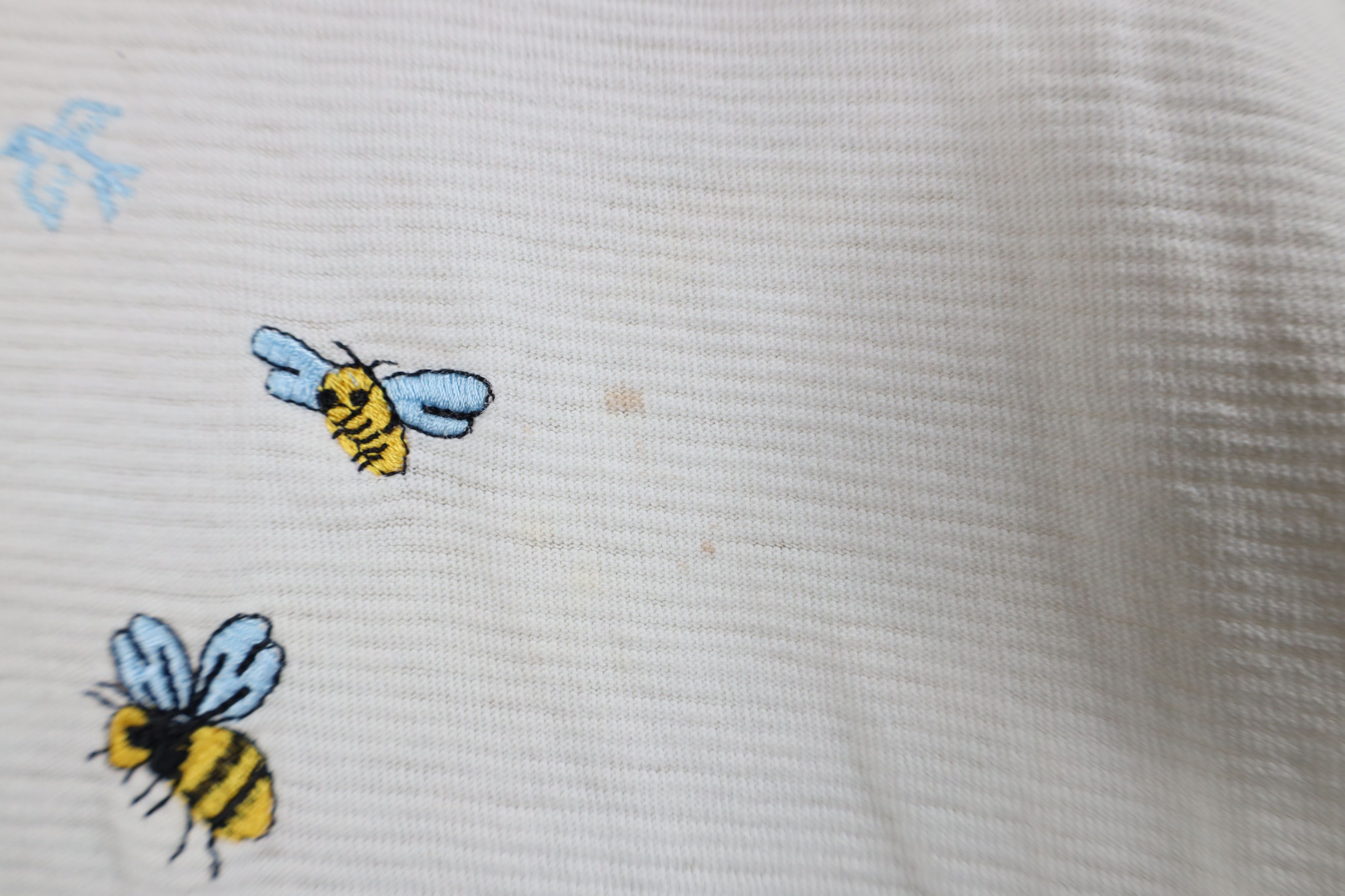 Vintage Vintage 90s Streetwear Canada Bees Flower Ribbed T-Shirt Size L / US 10 / IT 46 - 6 Thumbnail