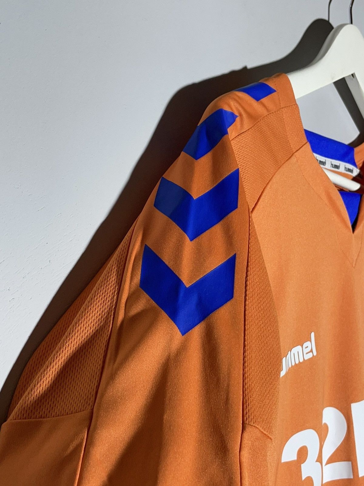 Hummel Rangers Hummel 2018/19 Third Y2k Streetwear Football Shirt Size US M / EU 48-50 / 2 - 8 Thumbnail