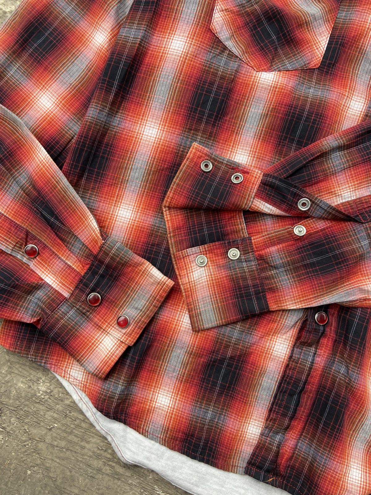 In The Attic 2000s In The Attic - Vkei Style GREAK Plaid Button Shirt Size US L / EU 52-54 / 3 - 12 Thumbnail