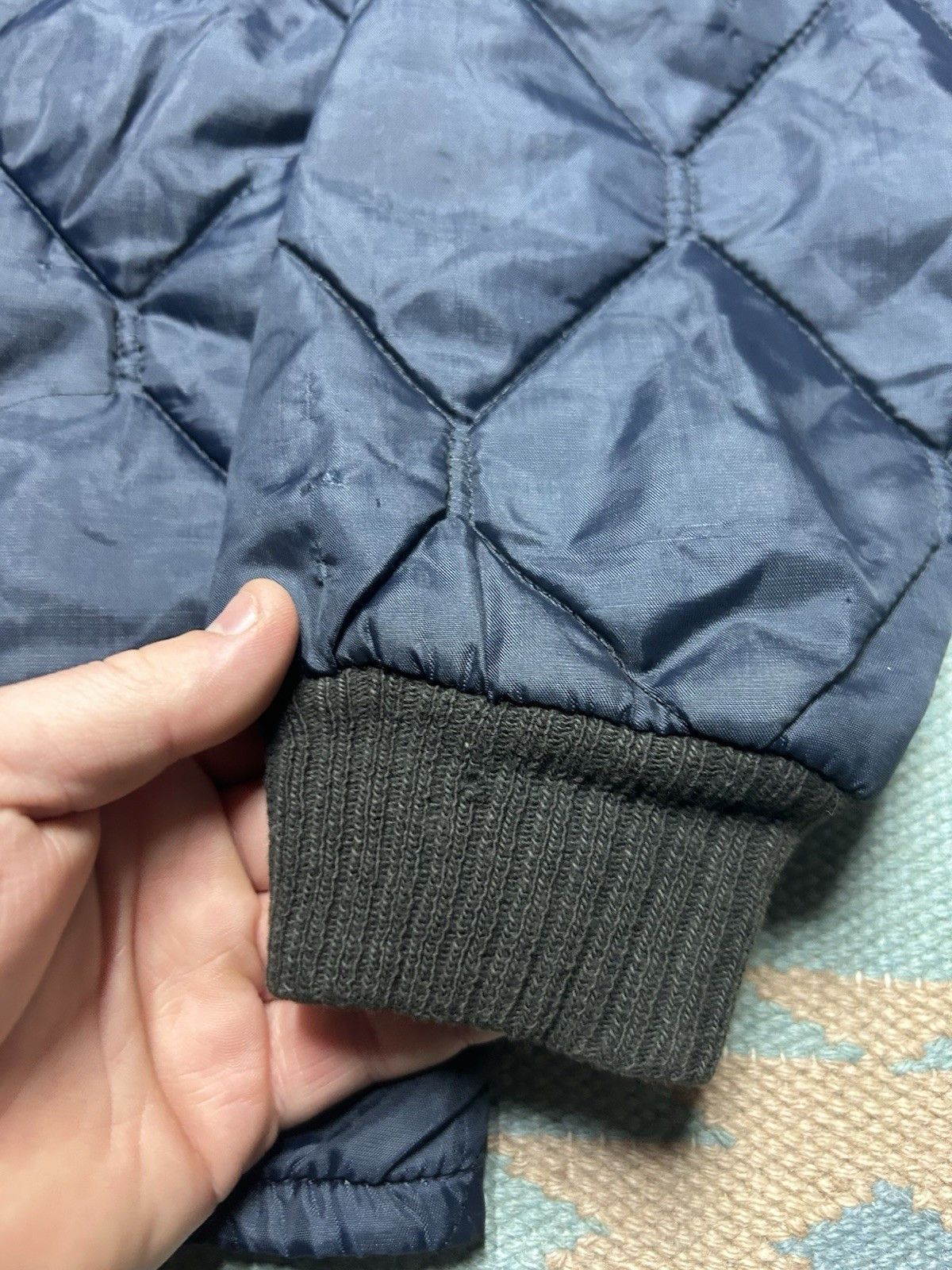Vintage Vintage 1960s diamond quilted jacket navy zip nylon small Size US S / EU 44-46 / 1 - 8 Thumbnail