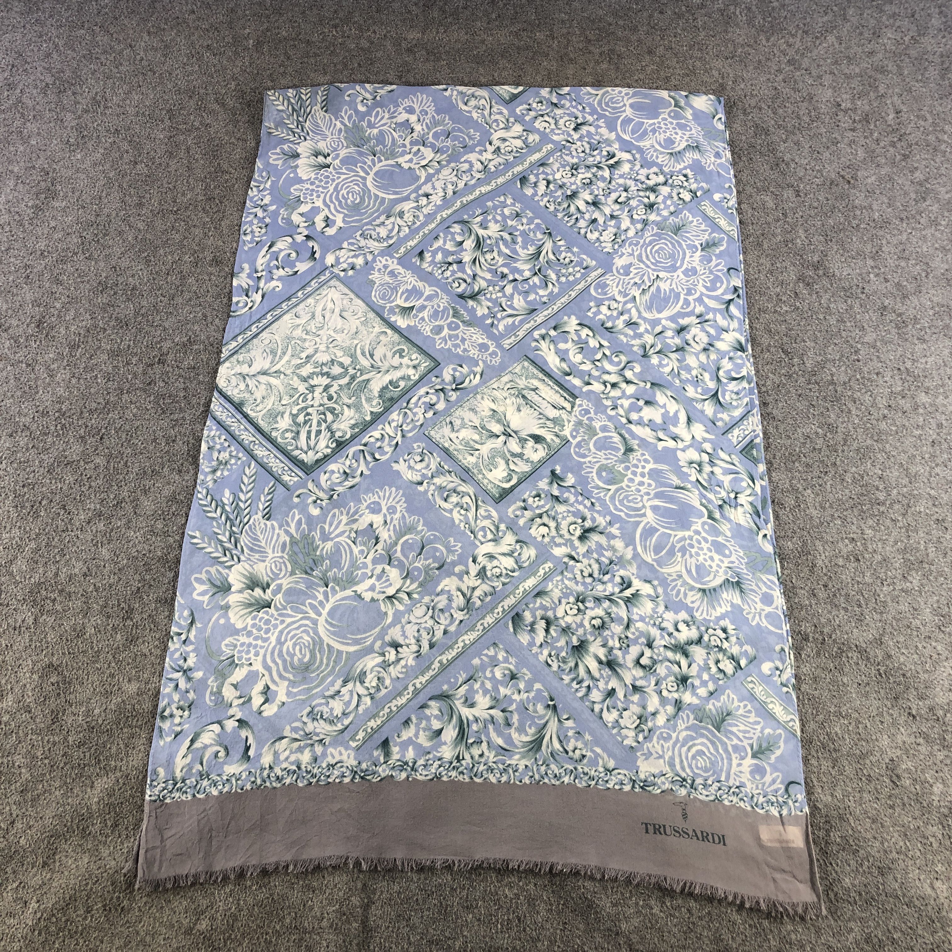 Trussardi Trussardi Luxury Silk Stole Silk Scarf M1387 Size ONE SIZE - 2 Thumbnail