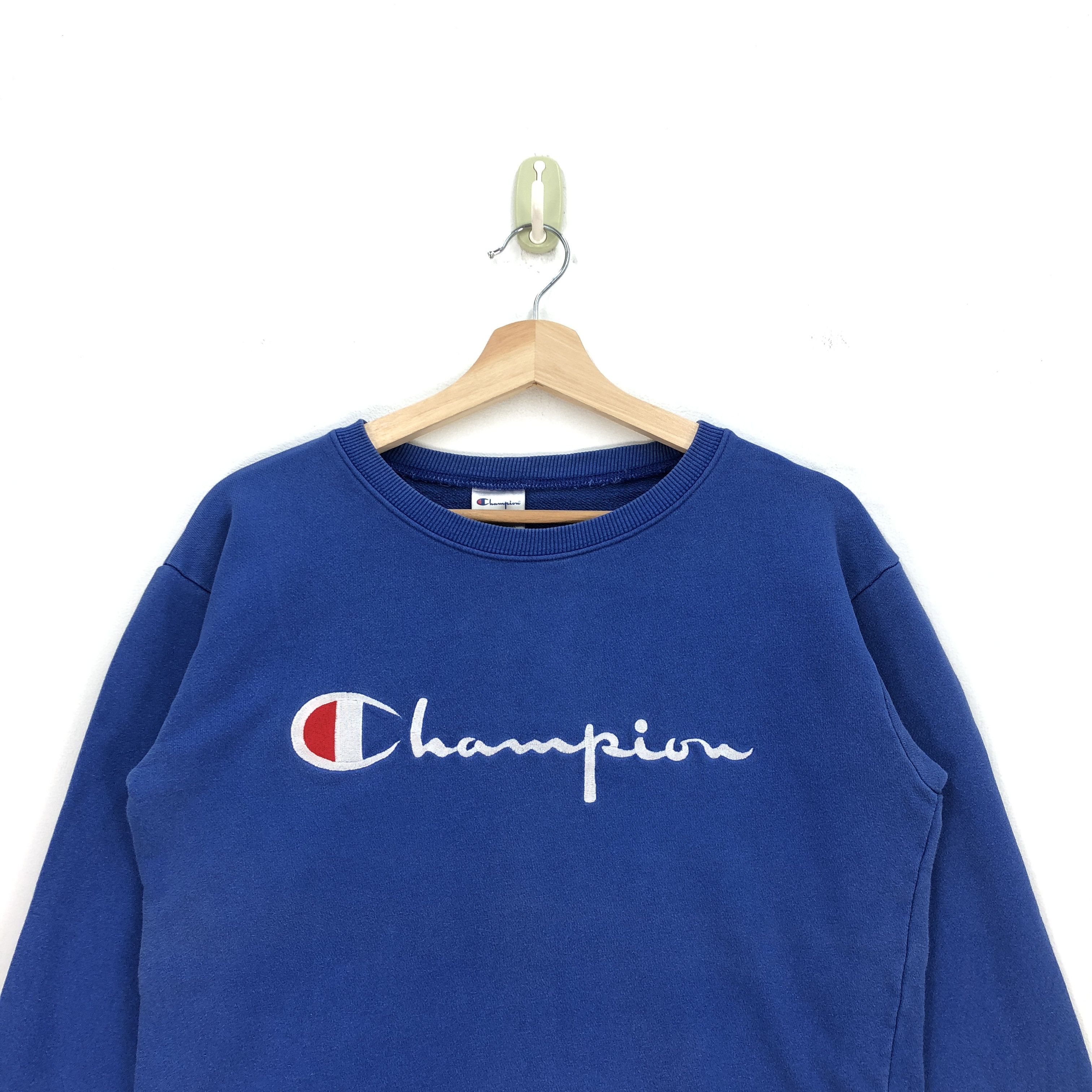 Champion Vintage Champion Sweater Champion Script Sweatshirt Jumper Size US S / EU 44-46 / 1 - 2 Thumbnail