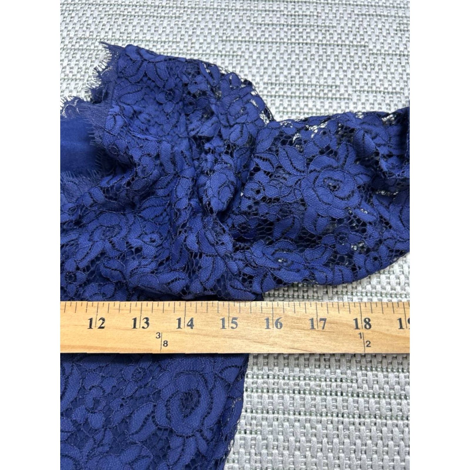 Diane von Furstenberg Diane von Furstenberg Dress Womens 4 Blue Floral Lace 3/4 Sleeve Pencil Dress Sheath Party Cocktail Size S / US 4 / IT 40 - 6 Thumbnail