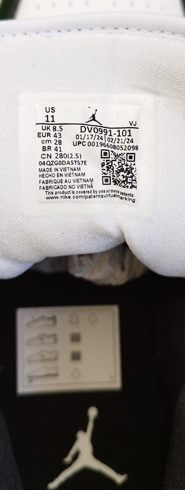 Jordan Brand Shoes Air Jordan 1 Mid Panda Unisex. Size US 9.5 / EU 42-43 - 7 Thumbnail