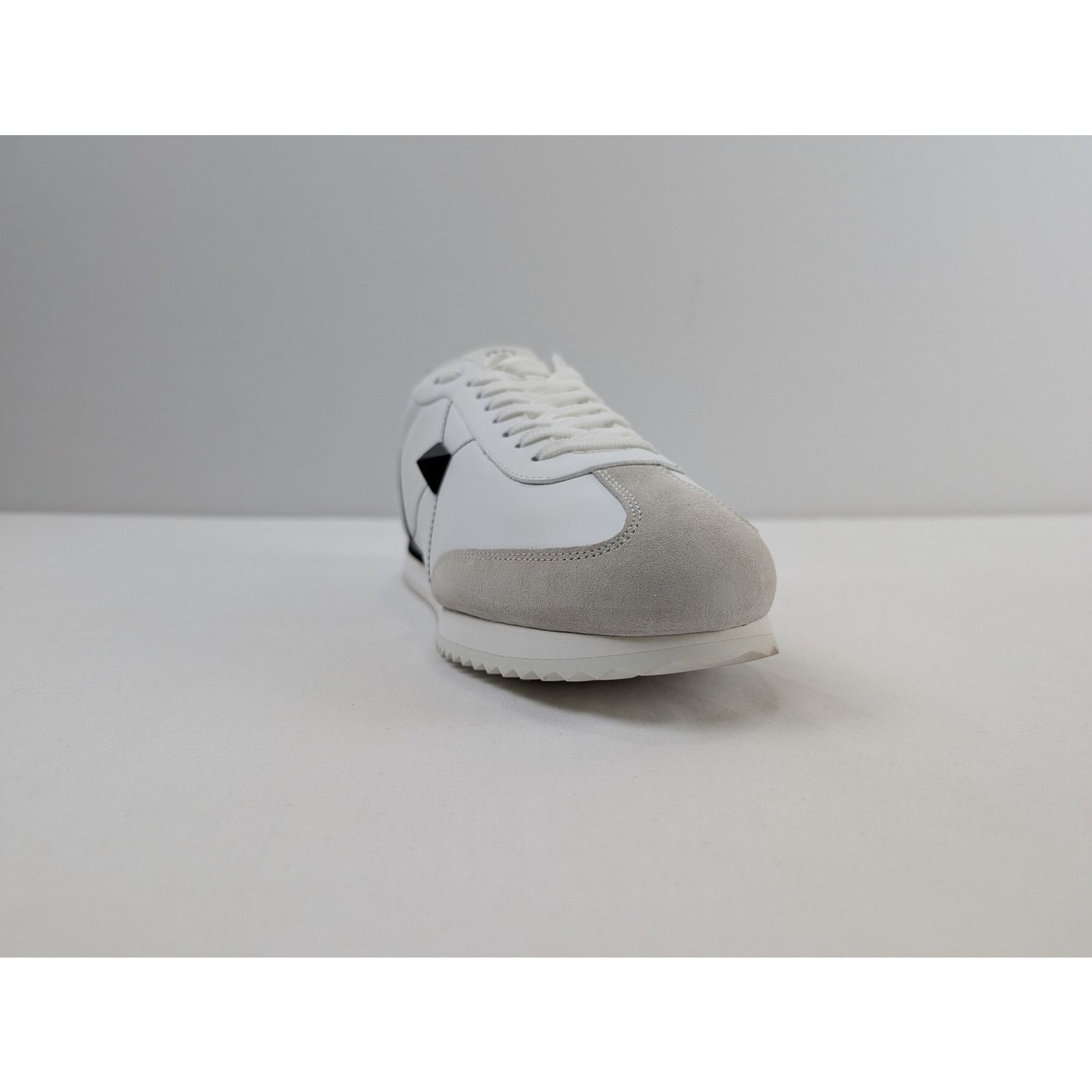 Valentino o1rshd1 Stud-around Sneakers in Leather in White Size US 9 / EU 42 - 2 Thumbnail