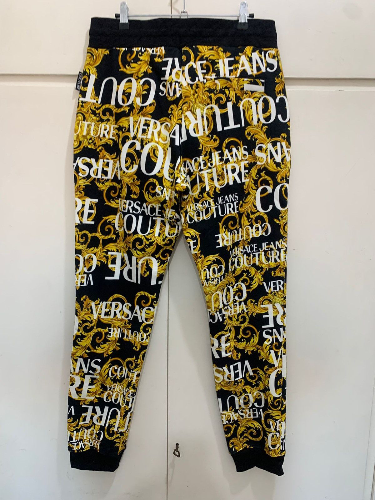 Versace Jeans Couture Sprous sweatpants Barocco Versace Jeans Culture size M new Size US 32 / EU 48 - 10 Thumbnail