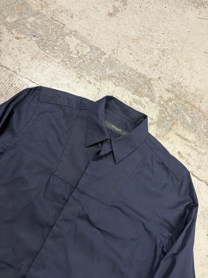 Givenchy 2000s Givenchy Navy Classy Mafia Shirt Size US M / EU 48-50 / 2 - 4 Thumbnail