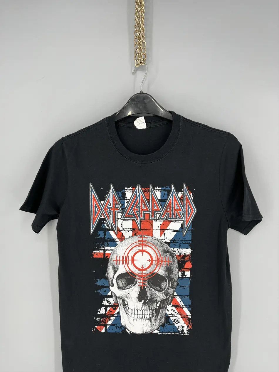 Band Tees × Vintage Vintage Y2K Def Leppard Pryromania Band Tee Size M Size US M / EU 48-50 / 2 - 5 Thumbnail
