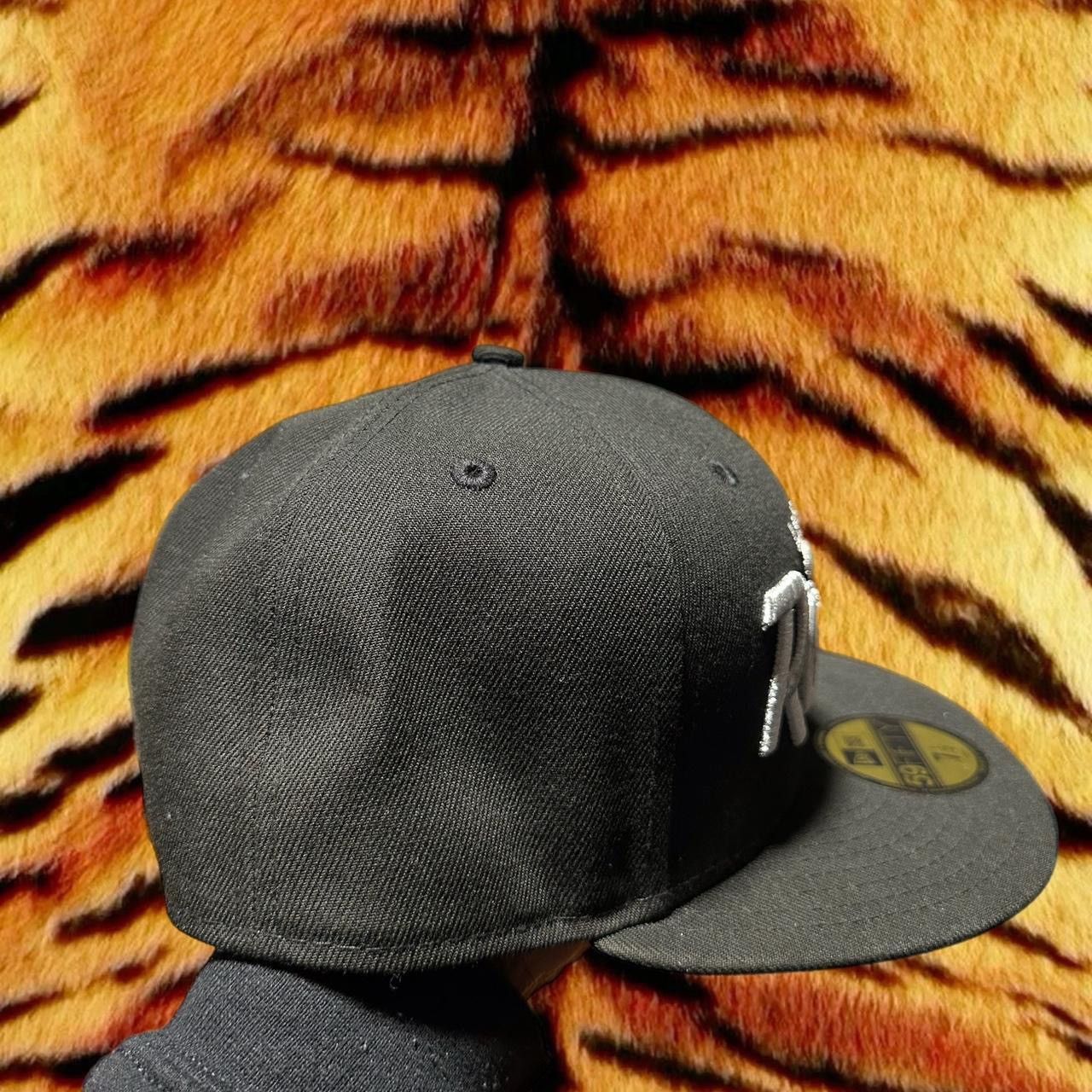NFL × Vintage Black New Era 59fifty fitted cap Size ONE SIZE - 2 Thumbnail