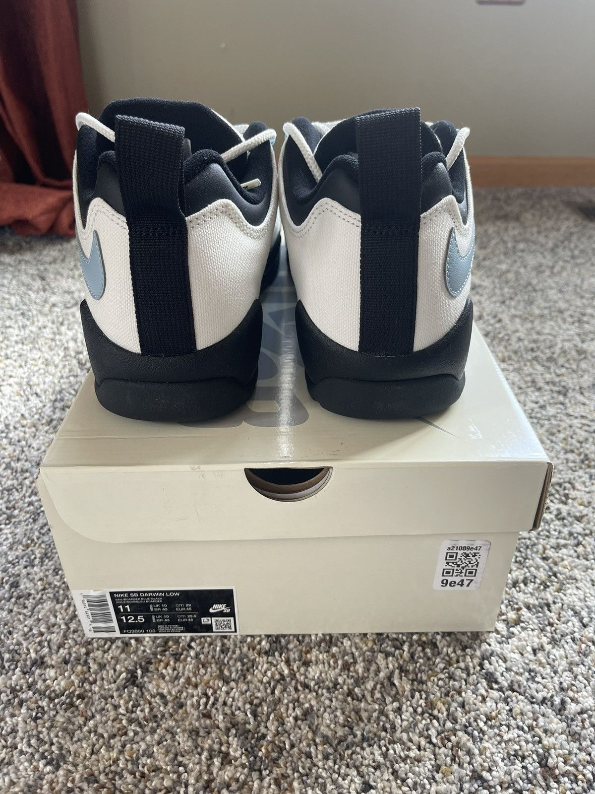 Nike × Supreme Nike sb supreme Darwin low Size US 11 / EU 44 - 4 Thumbnail