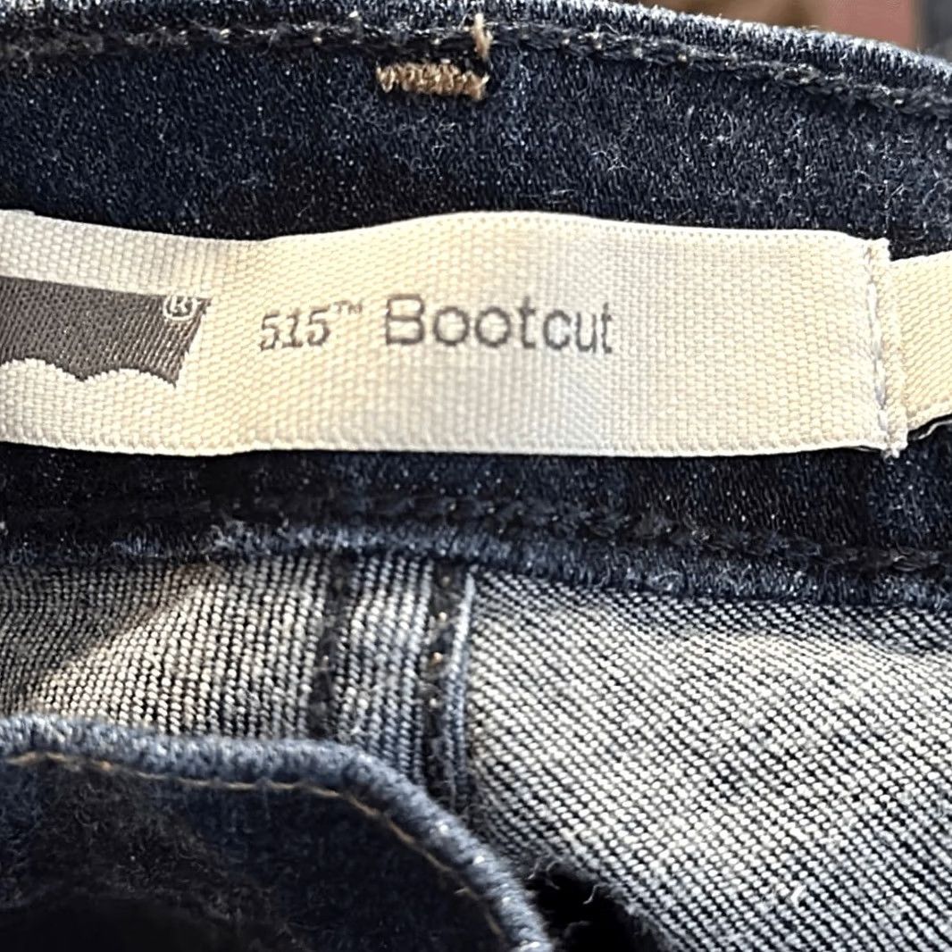 Levi's VINTAGE? Levi’s 515 Women’s Boot Cut Jeans size 8 Blue Jeans Women Regular 8 Bootcut Classic 90s Style Mens Womens? Size 30" / US 8 / IT 44 - 7 Thumbnail