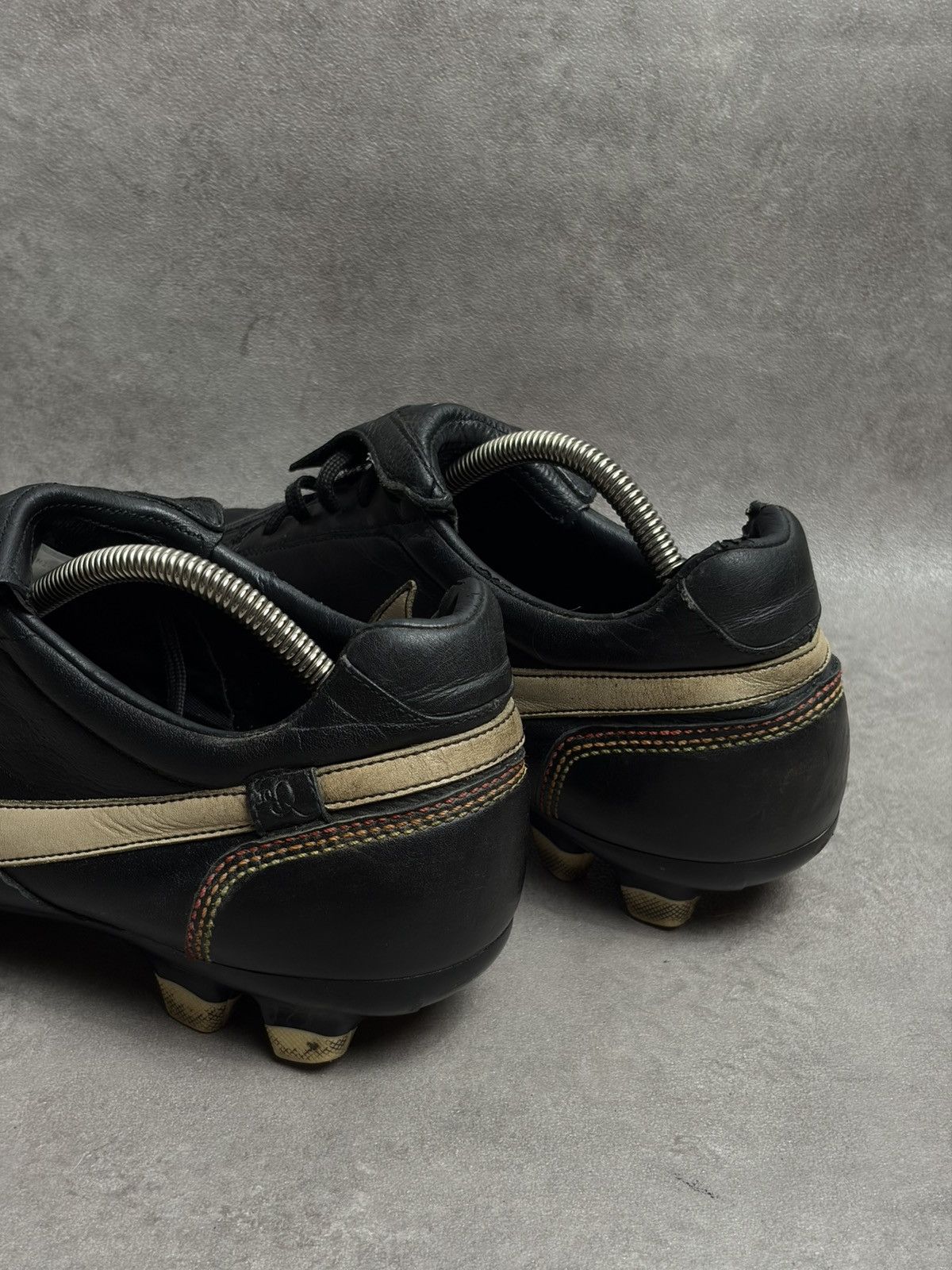 Nike Archive Nike Tiempo R10 football boots Ronaldinho 2007 US11 Size US 11 / EU 44 - 4 Thumbnail