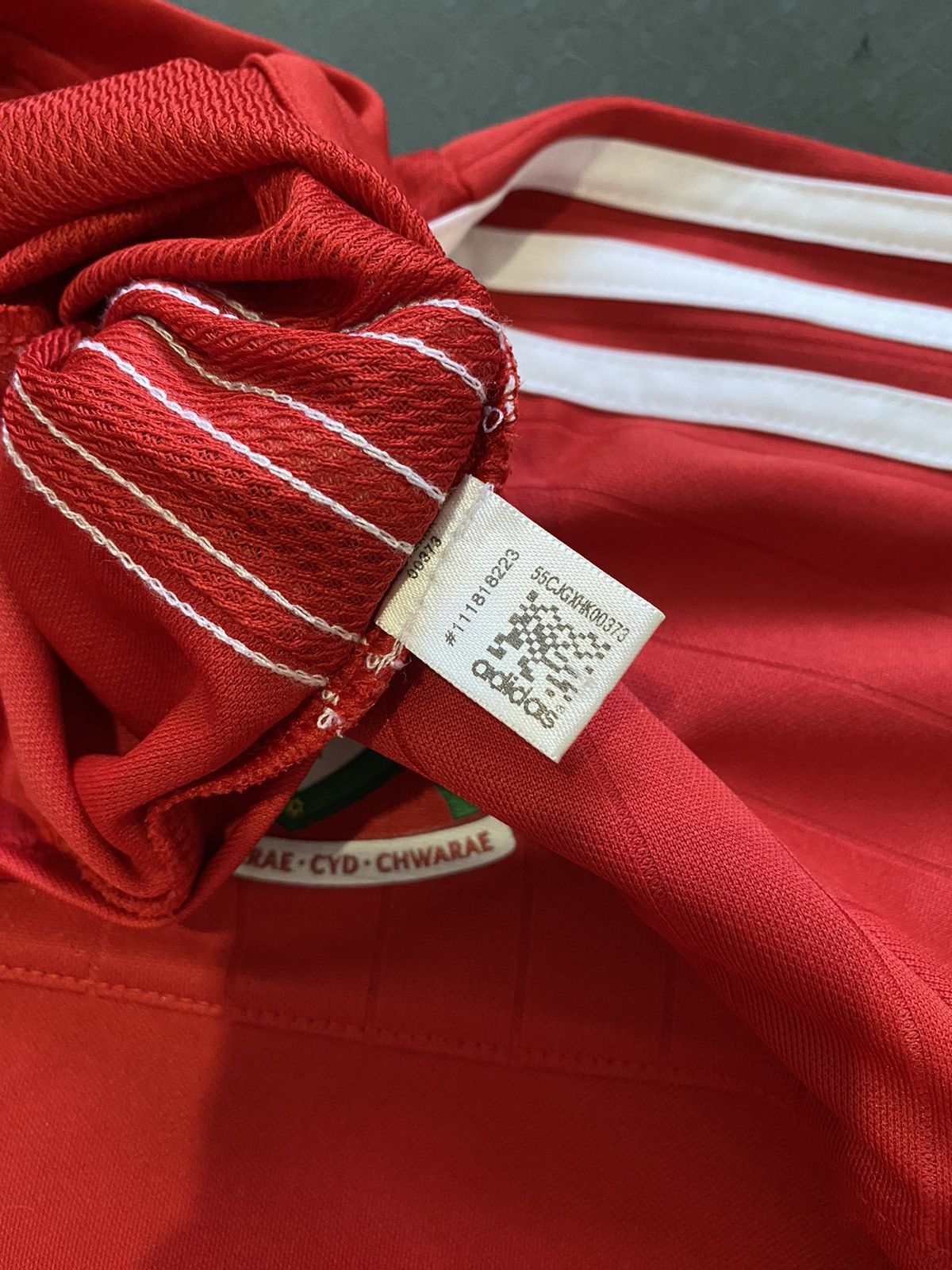 Adidas Wales Team Training Jersey Football SHirt Red Adidas Mens L Size US L / EU 52-54 / 3 - 6 Thumbnail
