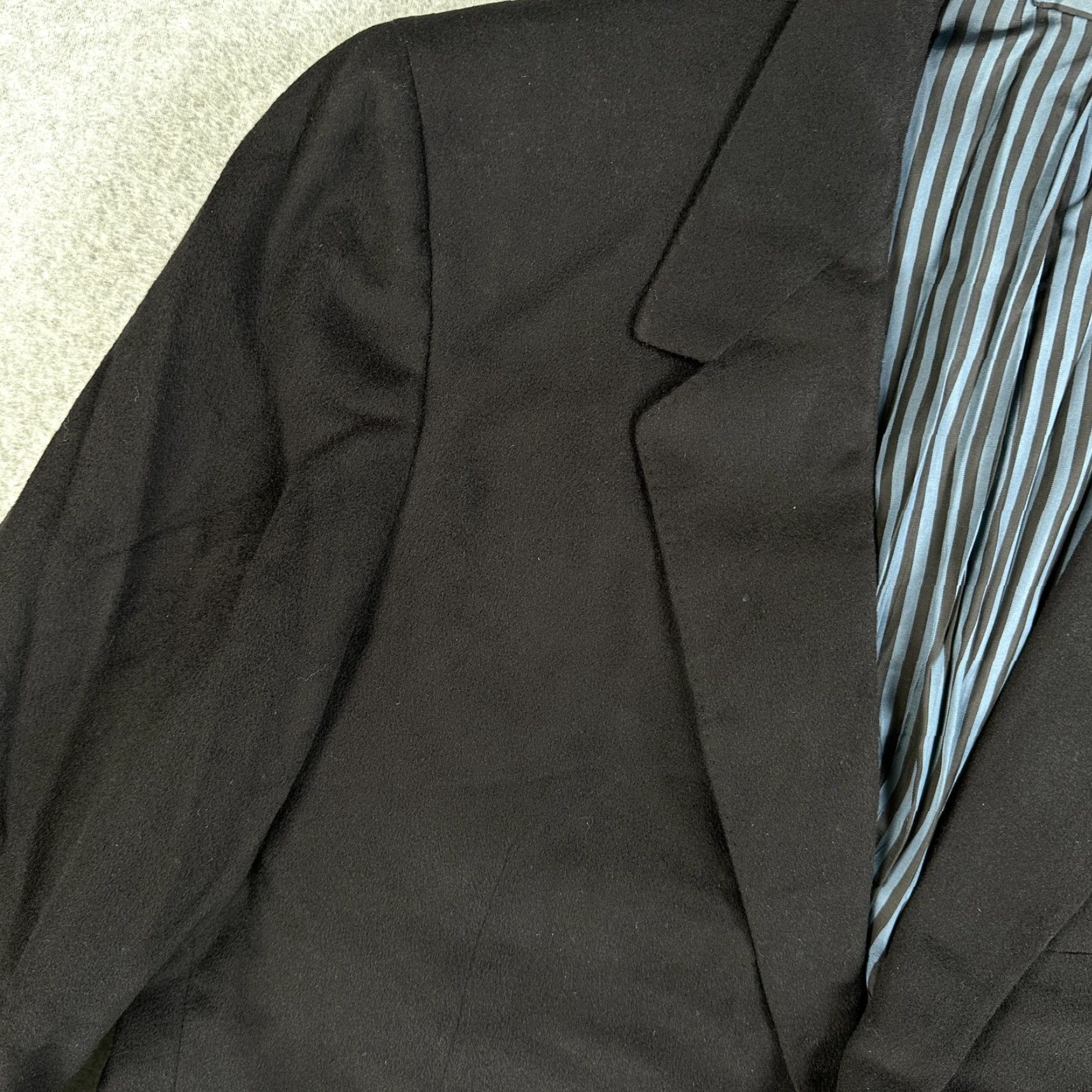 Vintage Oxxford Clothes Sport Coat Men 42 Black Cashmere Two-Button Notch Lapel Two Button Front Two-Button Jacket Neiman Marcus Conference Size US XS / EU 42 / 0 - 6 Thumbnail