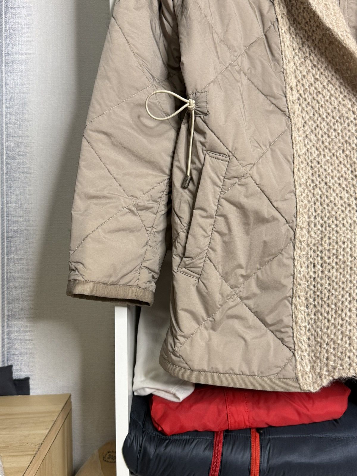 Other Violanti Wool collar Beige down jacket size L Size L / US 10 / IT 46 - 5 Thumbnail