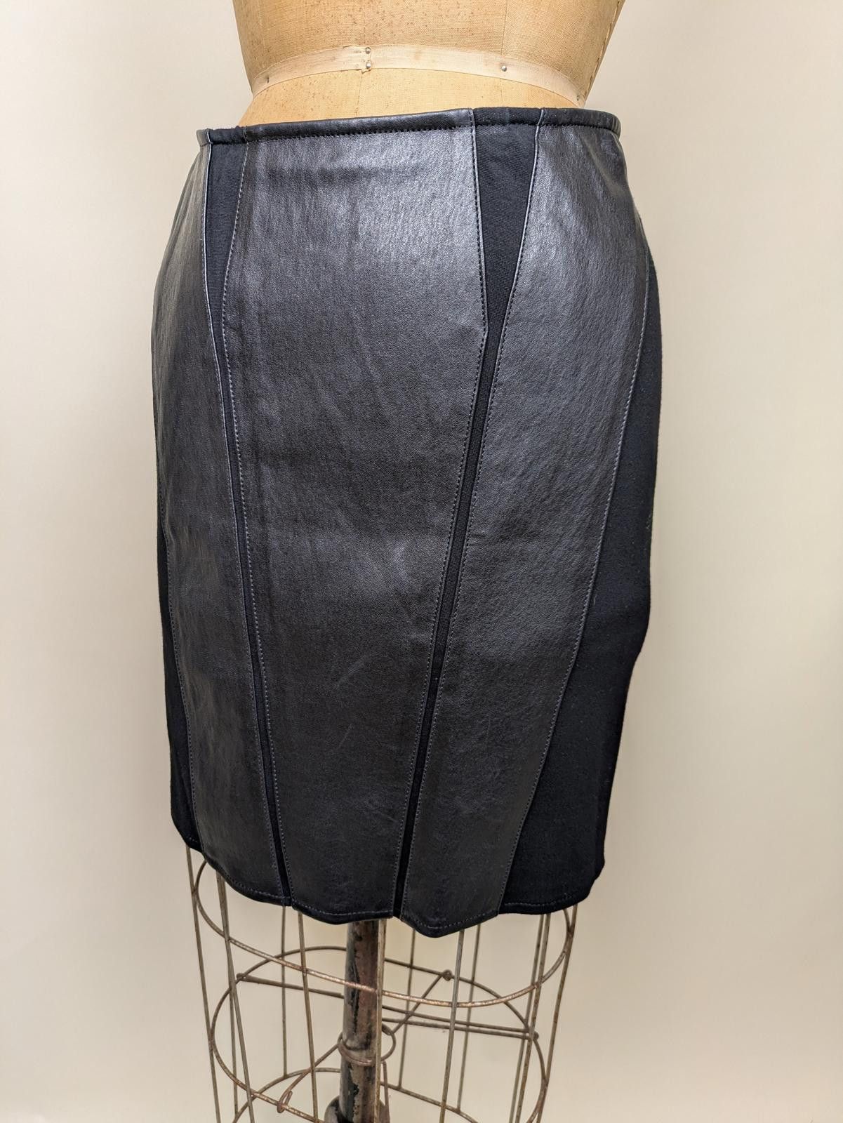Helmut Lang helmut lang black lambskin leather mini skirt Size 28" / US 6 / IT 42 - 6 Thumbnail
