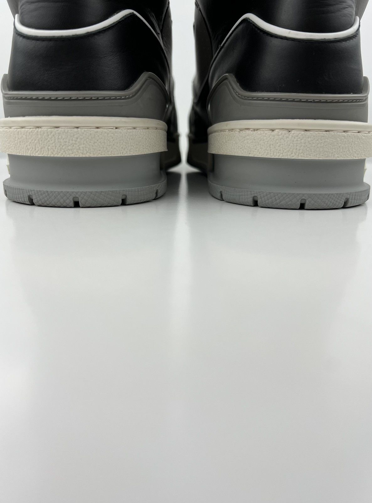 Louis Vuitton LOUIS VUITTON Sneakers Hi-Top Trainer Shoes Virgil Abloh 408 Size US 9 / EU 42 - 14 Thumbnail