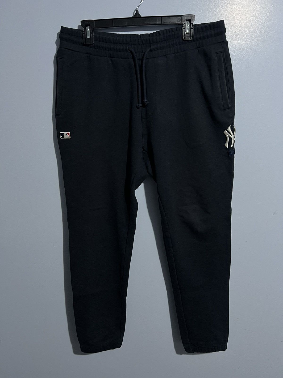 image of Kith Ny Yankee Sweatpants L in Navy, Men's (Size 36)