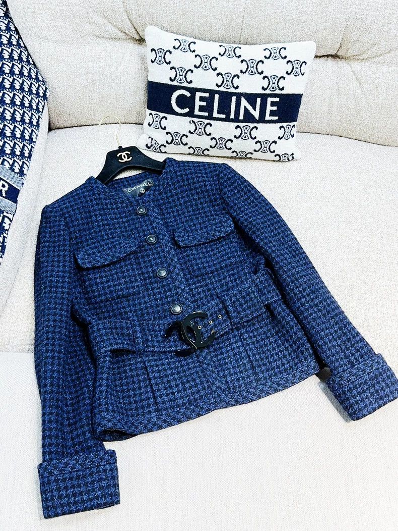 Chanel Chanel 17B dark blue tweed short jacket Size S / US 4 / IT 40 - 2 Thumbnail