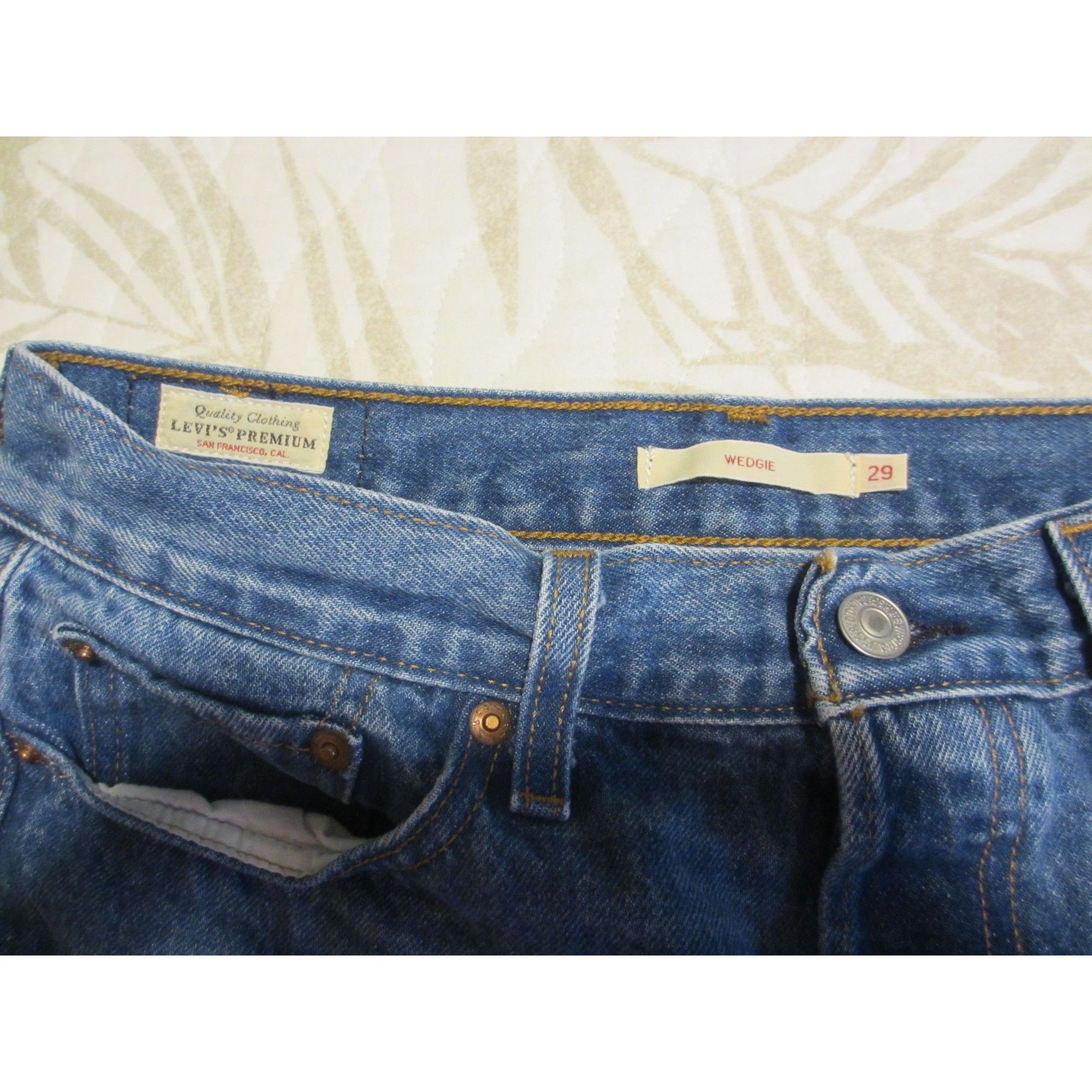 Levi's Levis Premium Wedgie Fit Distressed Jeans Size 29 High-Rise Size 29" - 3 Thumbnail