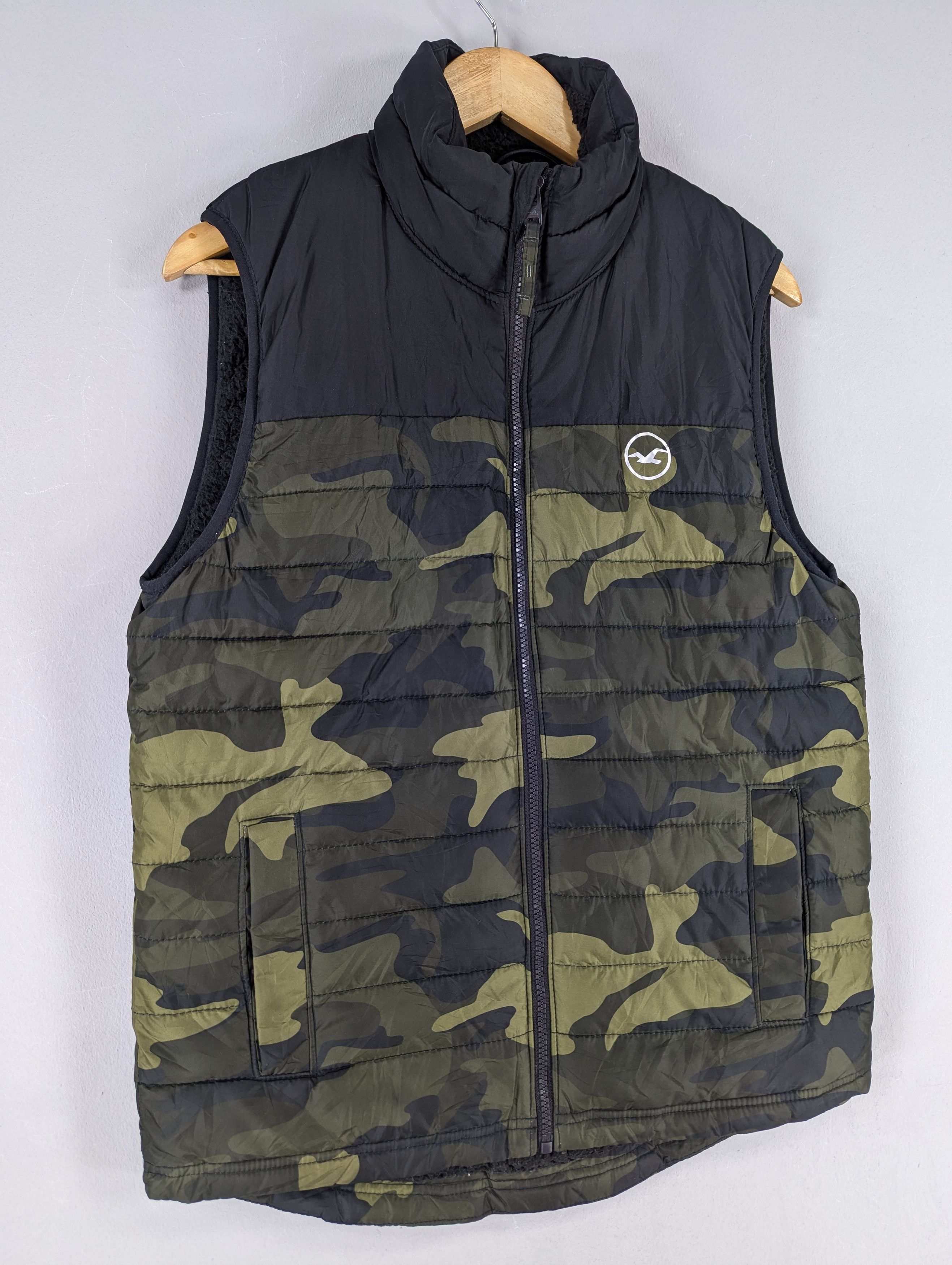 Hollister Hollister Camo Puffer Sherpa Lined Vest Jacket Size XS Size US XS / EU 42 / 0 - 3 Thumbnail
