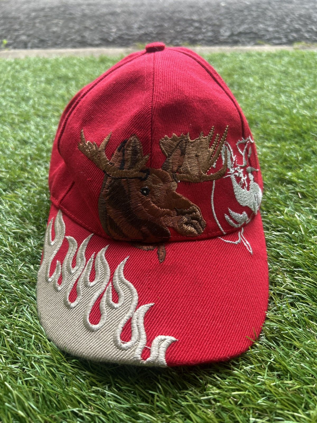 Vintage Vintage Moose Head Flame Embroidered Hat. Size ONE SIZE - 1 Thumbnail