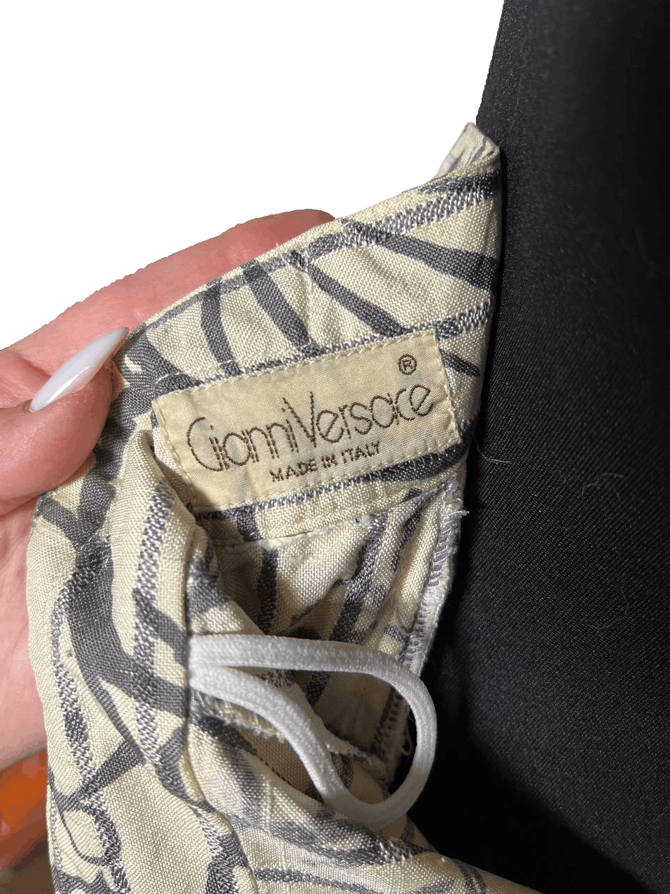 Versace Gianni Versace Vintage Retro RARE Midi Silk Skirt, size S Size 27" / US 4 / IT 40 - 4 Thumbnail