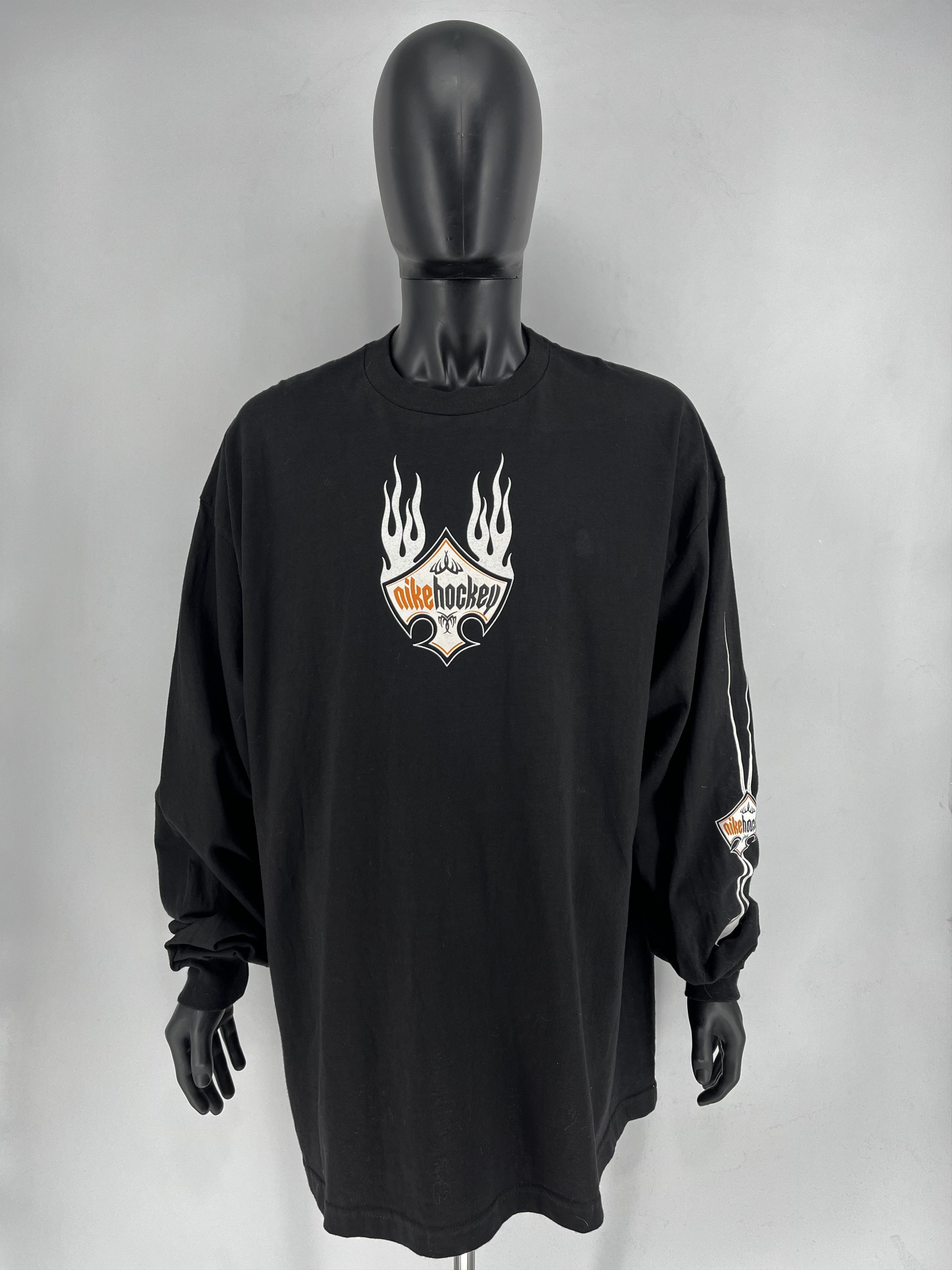 Nike Vintage Y2k Washed Black Nike Hockey Emblem Sweatshirts Size US XXL / EU 58 / 5 - 2 Thumbnail