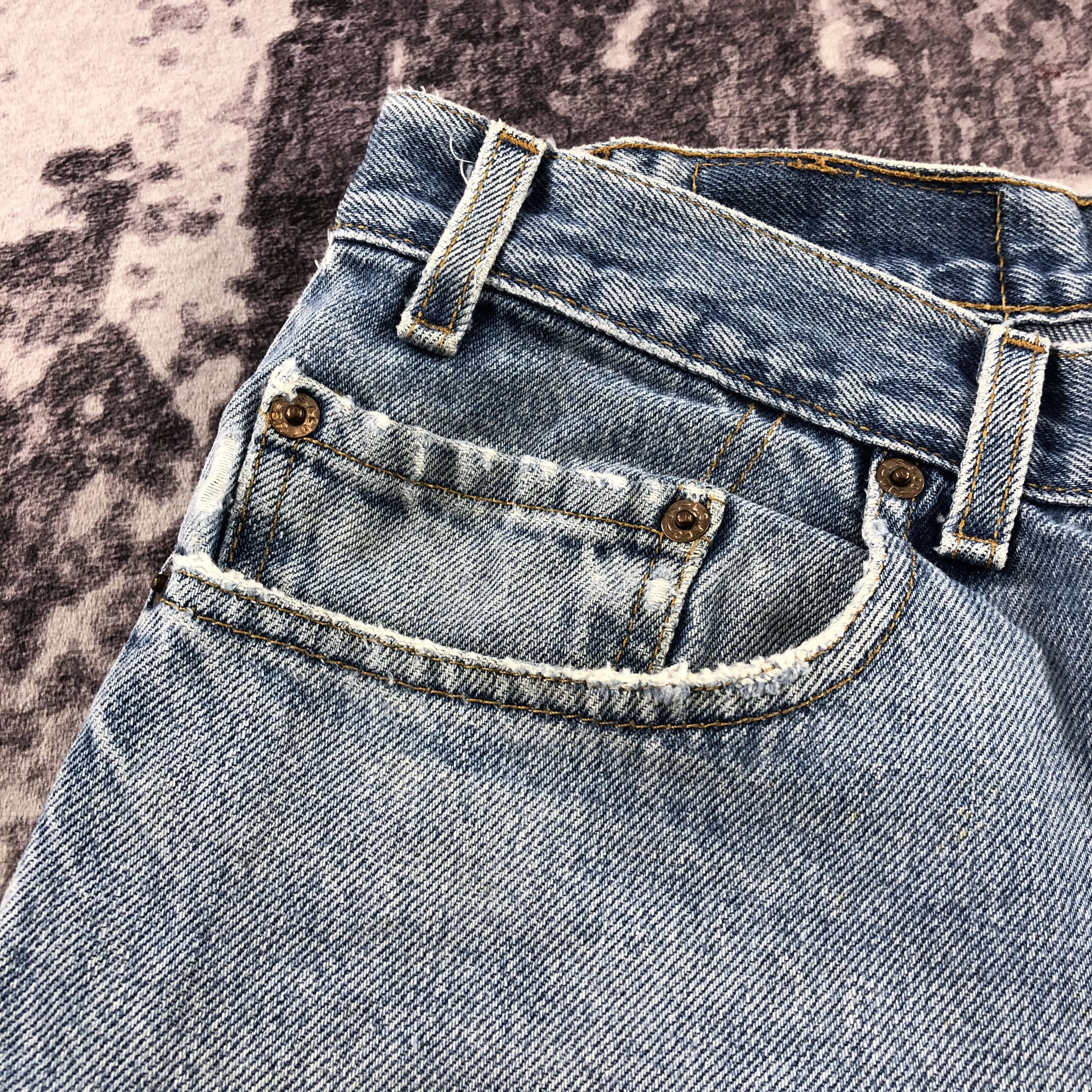 Levi's × Vintage Vintage Light Wash Levis 550 Jeans-JM3002 Size US 35 - 14 Thumbnail