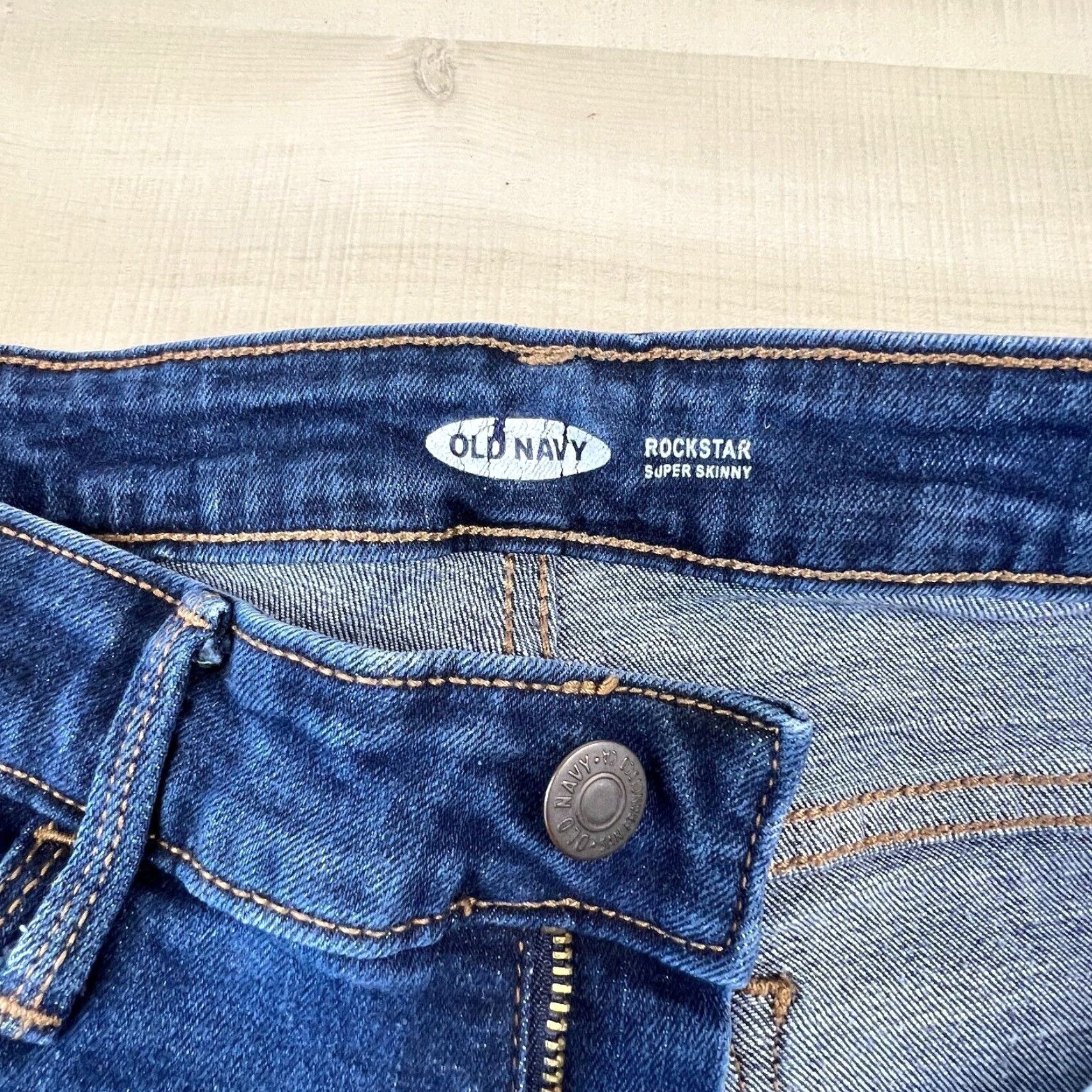 Old Navy Old Navy Womens Rockstar Super Skinny Mid Rise Jeans Medium Wash Blue Size 4 Size 27" / US 4 / IT 40 - 4 Thumbnail