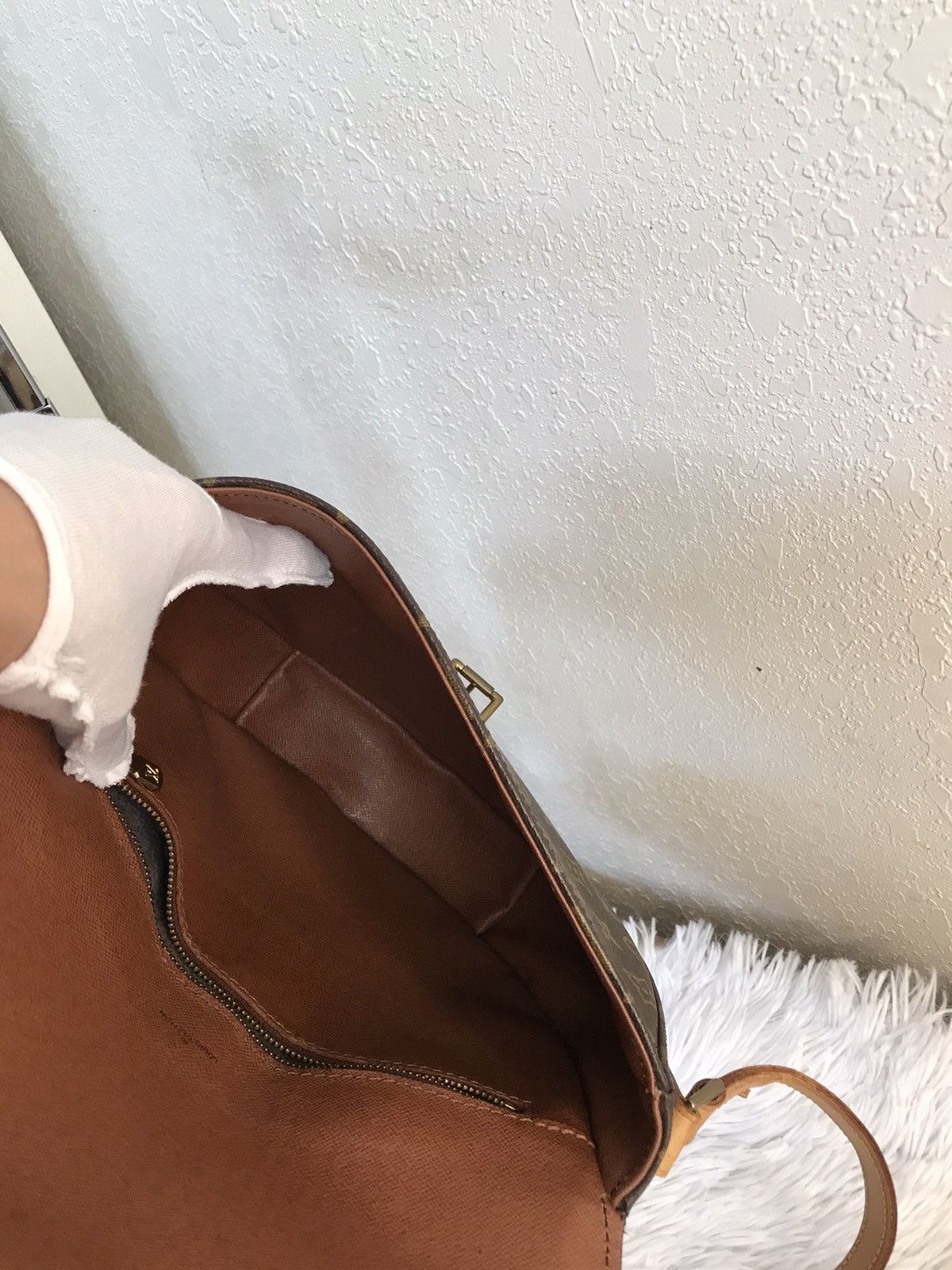 Louis Vuitton Louis Vuitton Chantilly Shoulder Bag Size ONE SIZE - 8 Thumbnail