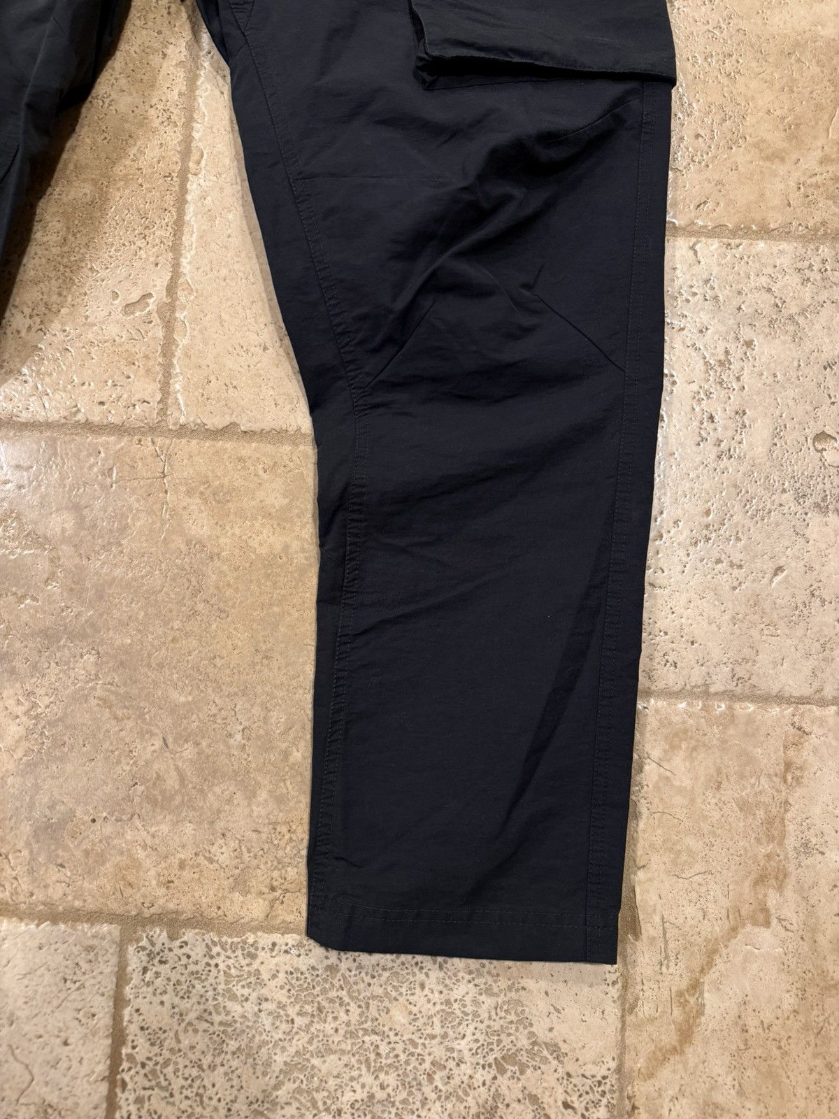 Bottega Veneta Bottega Veneta Daniel Lee 2020 Black Cargo Trousers Pants Size US 34 / EU 50 - 2 Thumbnail