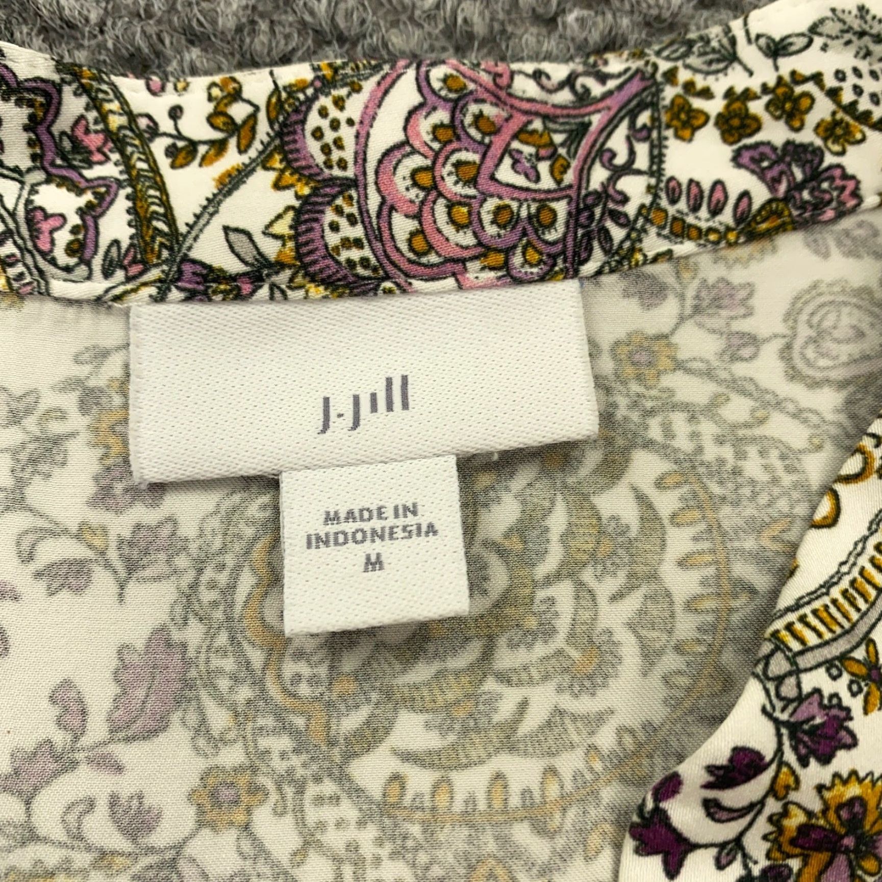J. Jill J. Jill Womens Blouse V-Neck Short Sleeve Paisley Multicolor Adult Medium Flowy Size M / US 6-8 / IT 42-44 - 6 Thumbnail
