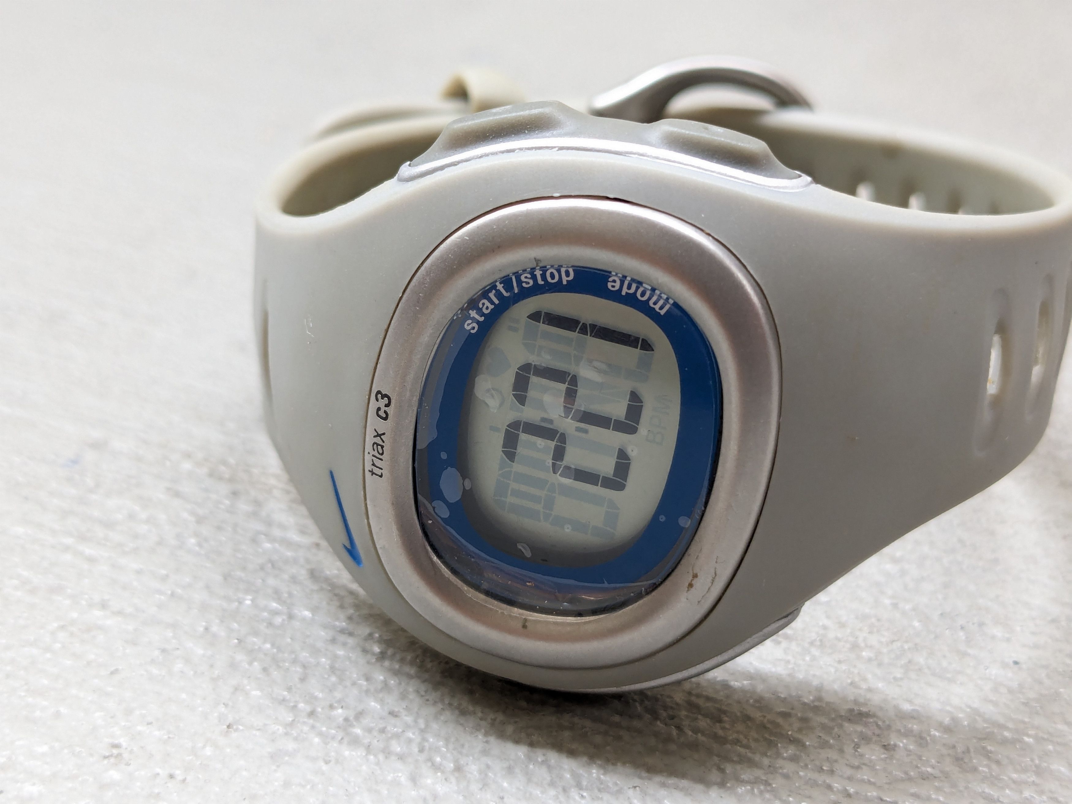 Nike Vintage Nike Watch Gray Blue Digital Rubber Minimalist Y2K Size ONE SIZE - 3 Thumbnail