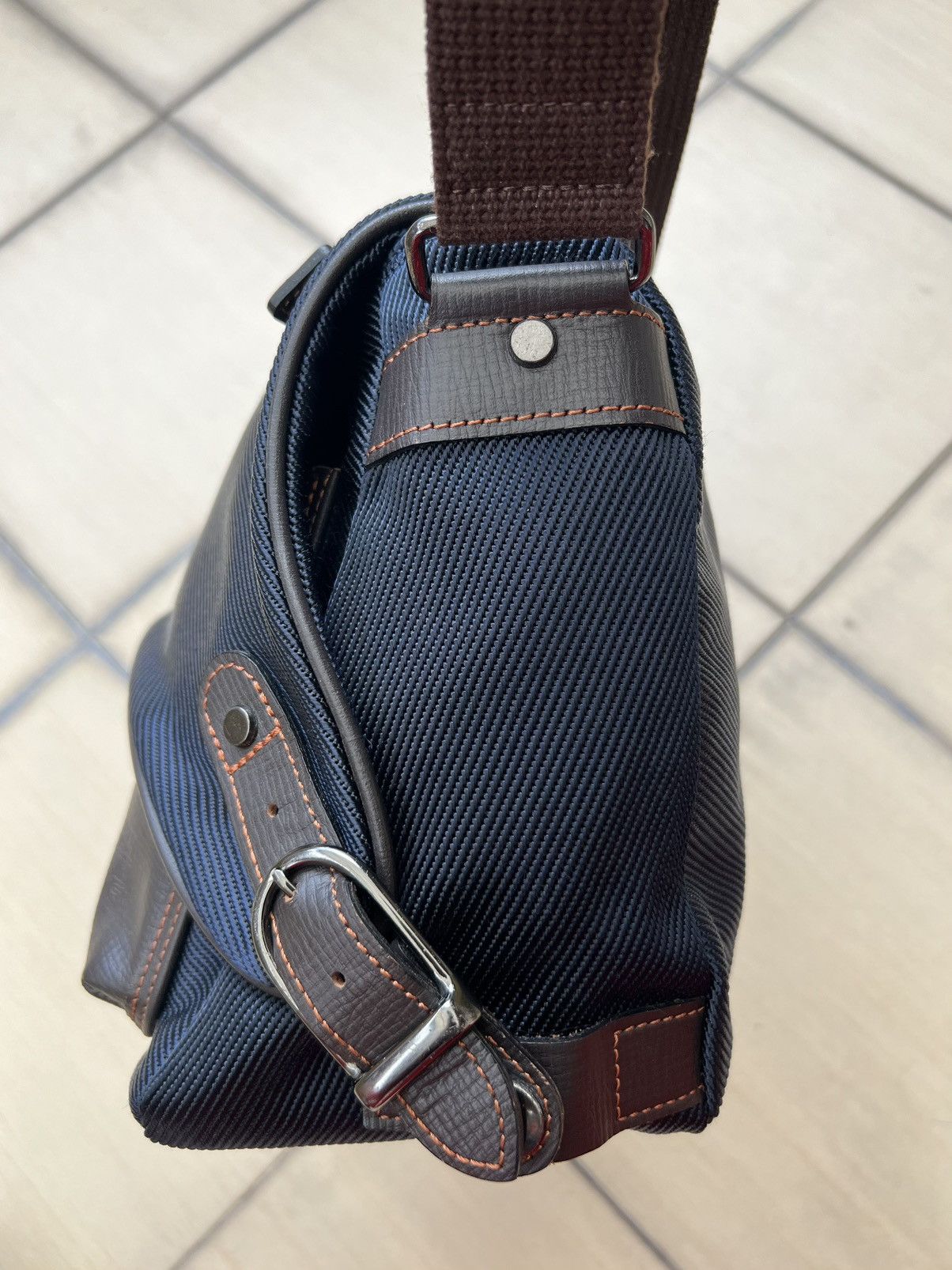 Japanese Brand Lin-ku Japan Hybrid Messenger Bag Size ONE SIZE - 13 Thumbnail