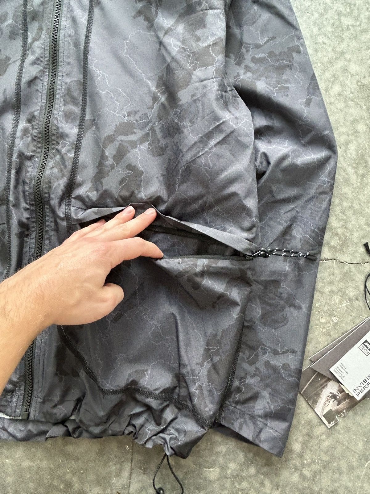 Salomon Salomon Outlife Packable Windbreaker Jacket Size US M / EU 48-50 / 2 - 6 Thumbnail