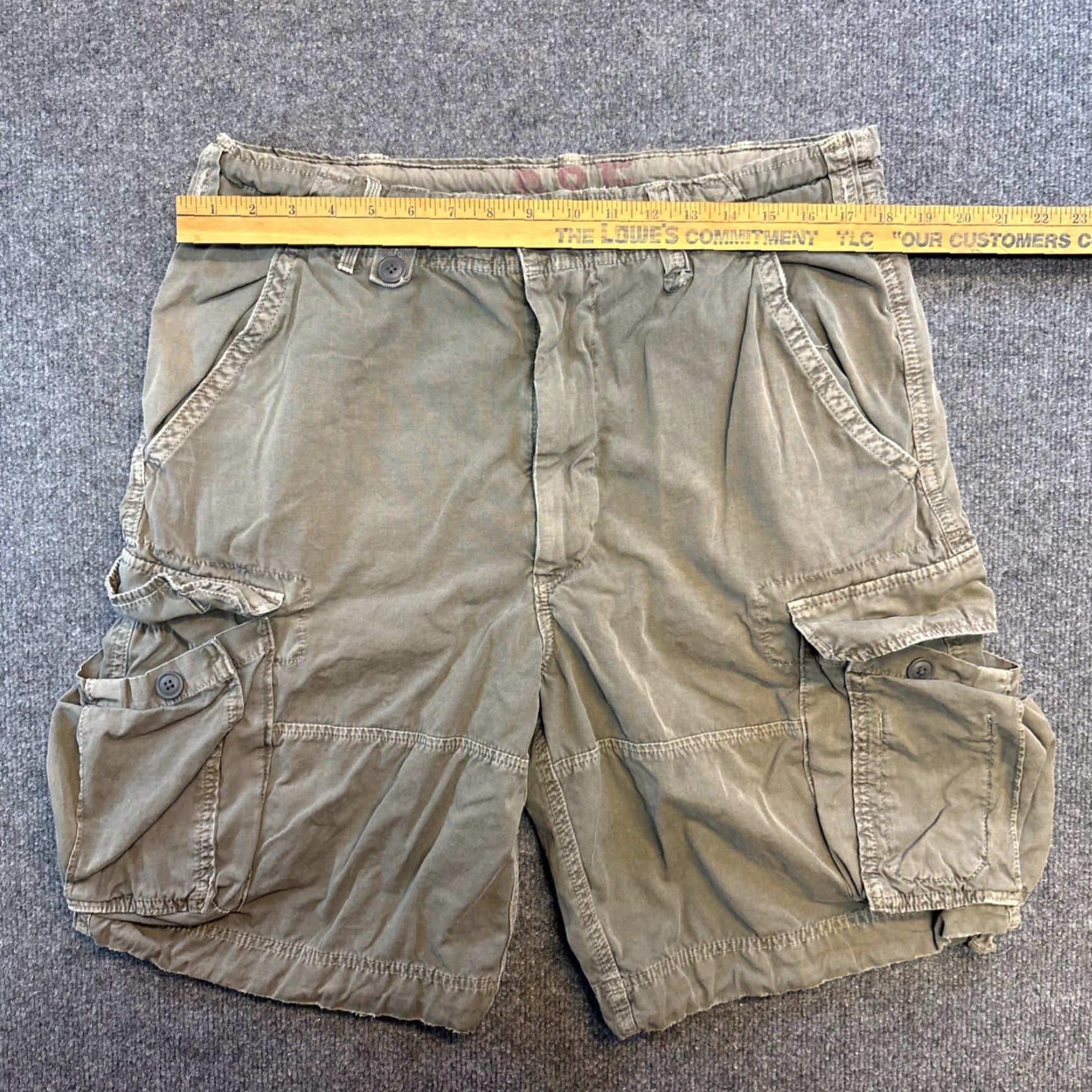 Abercrombie & Fitch Abercrombie & Fitch Men Cargo Shorts L Gray Heavyweight Distressed Pockets Adjustable Waist Y2K Size US 33 - 3 Thumbnail