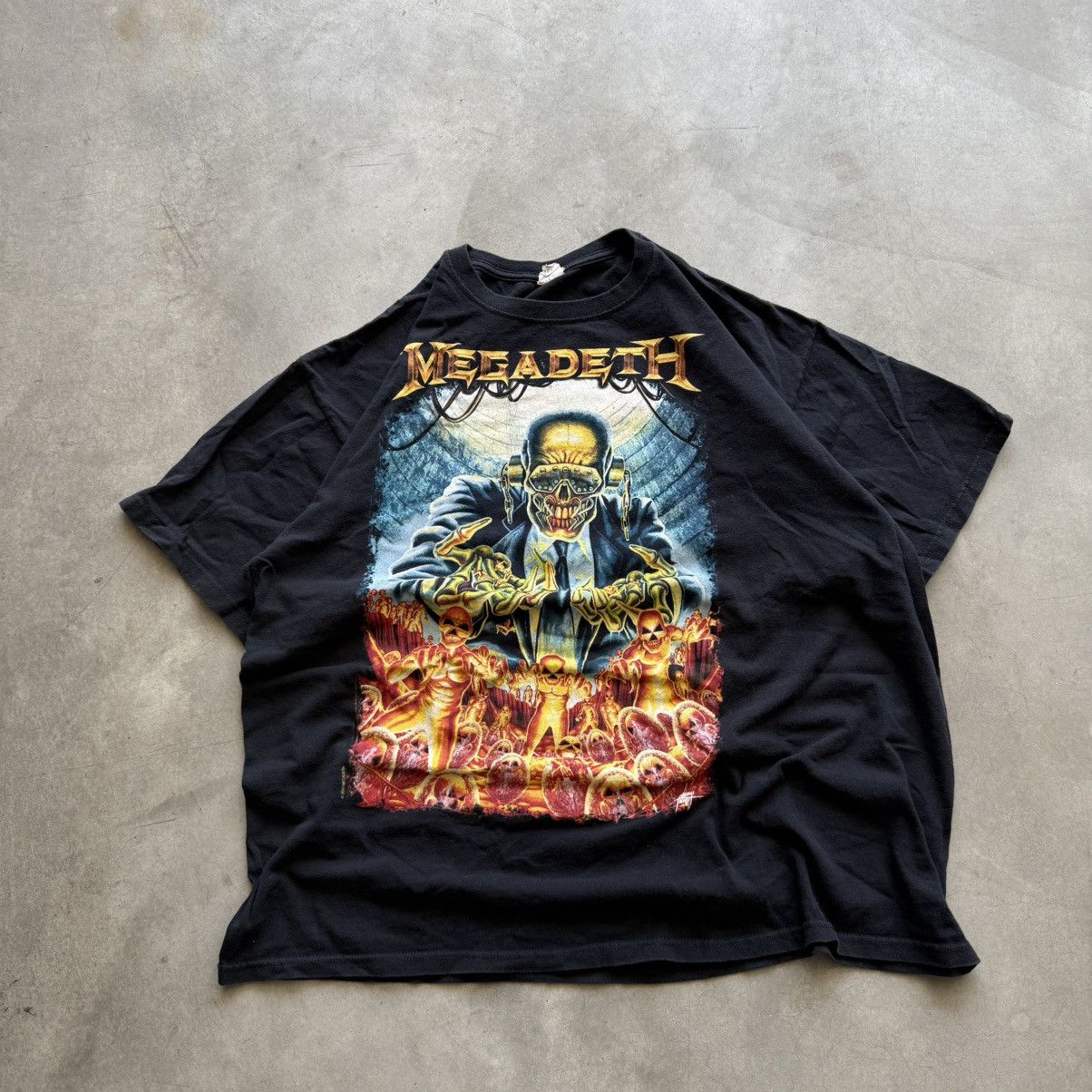 Vintage Vintage Y2K Black Megadeth Band Tee Size US XL / EU 56 / 4 - 1 Thumbnail
