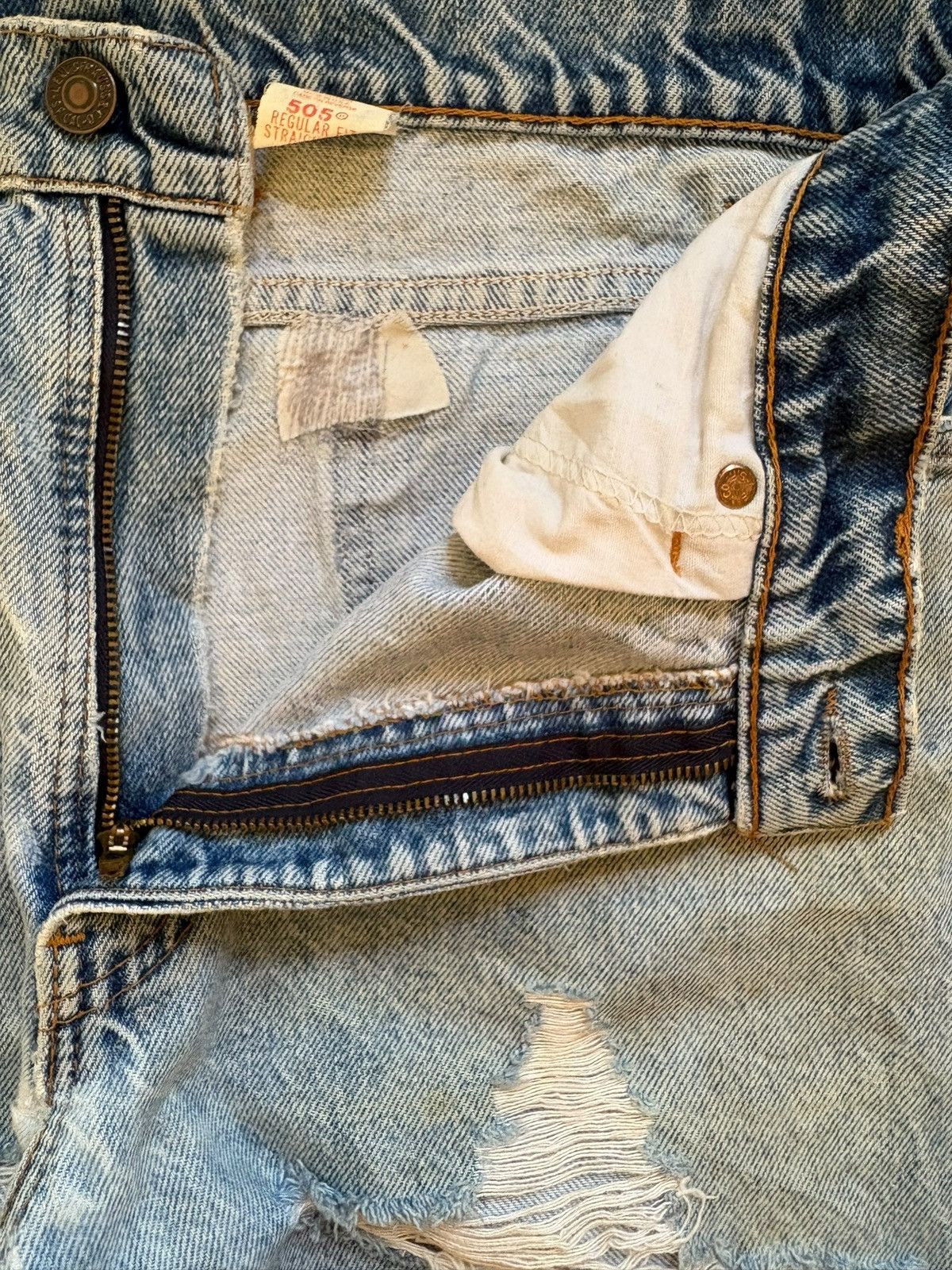 Levi's Vintage 90s Levis 505 Mud Wash Ripped Star Shape Jeans Size US 33 - 9 Thumbnail