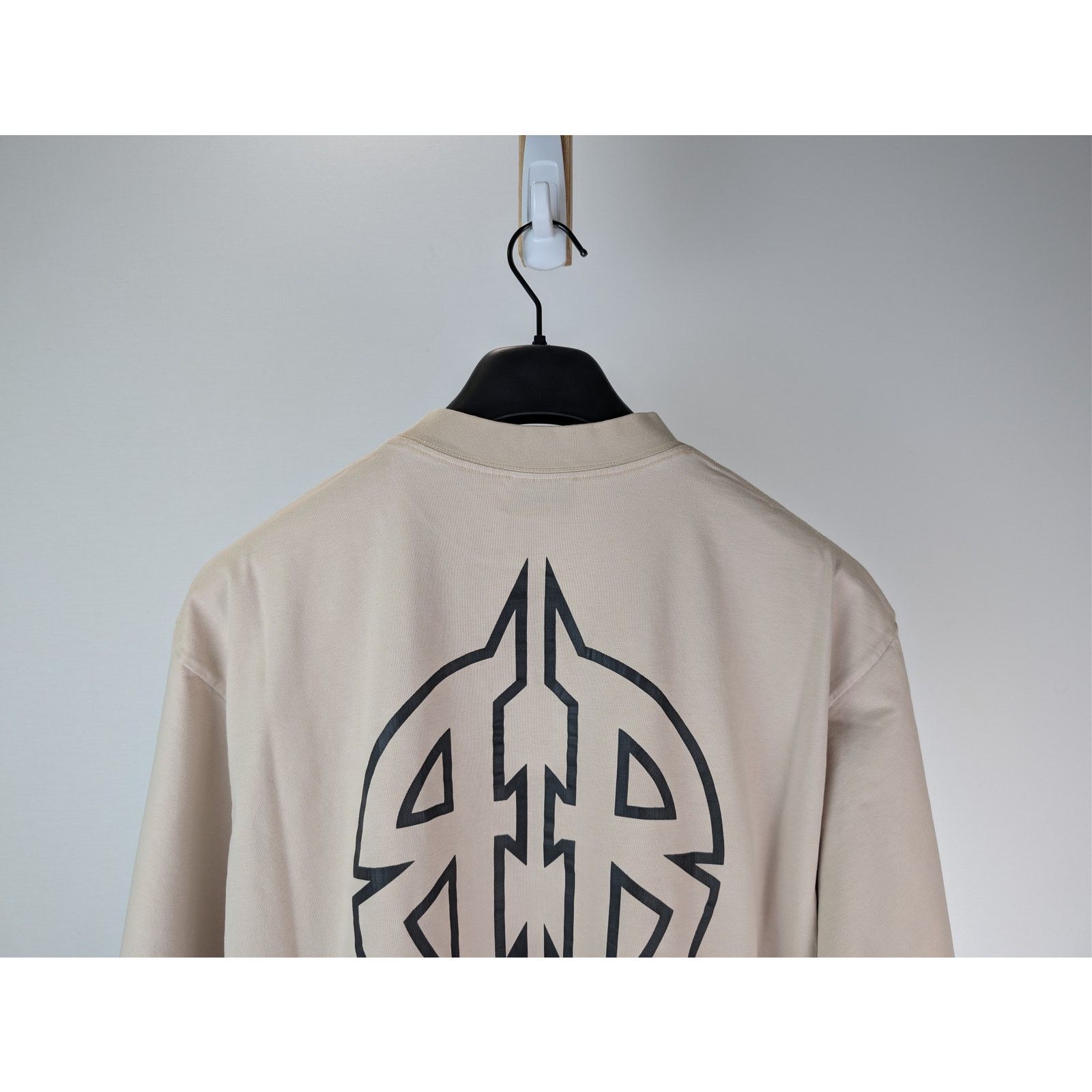 Balenciaga o1rshd1 Cotton Logo Medium Fit T-Shirt in Light Beige/Black Size US S / EU 44-46 / 1 - 11 Thumbnail