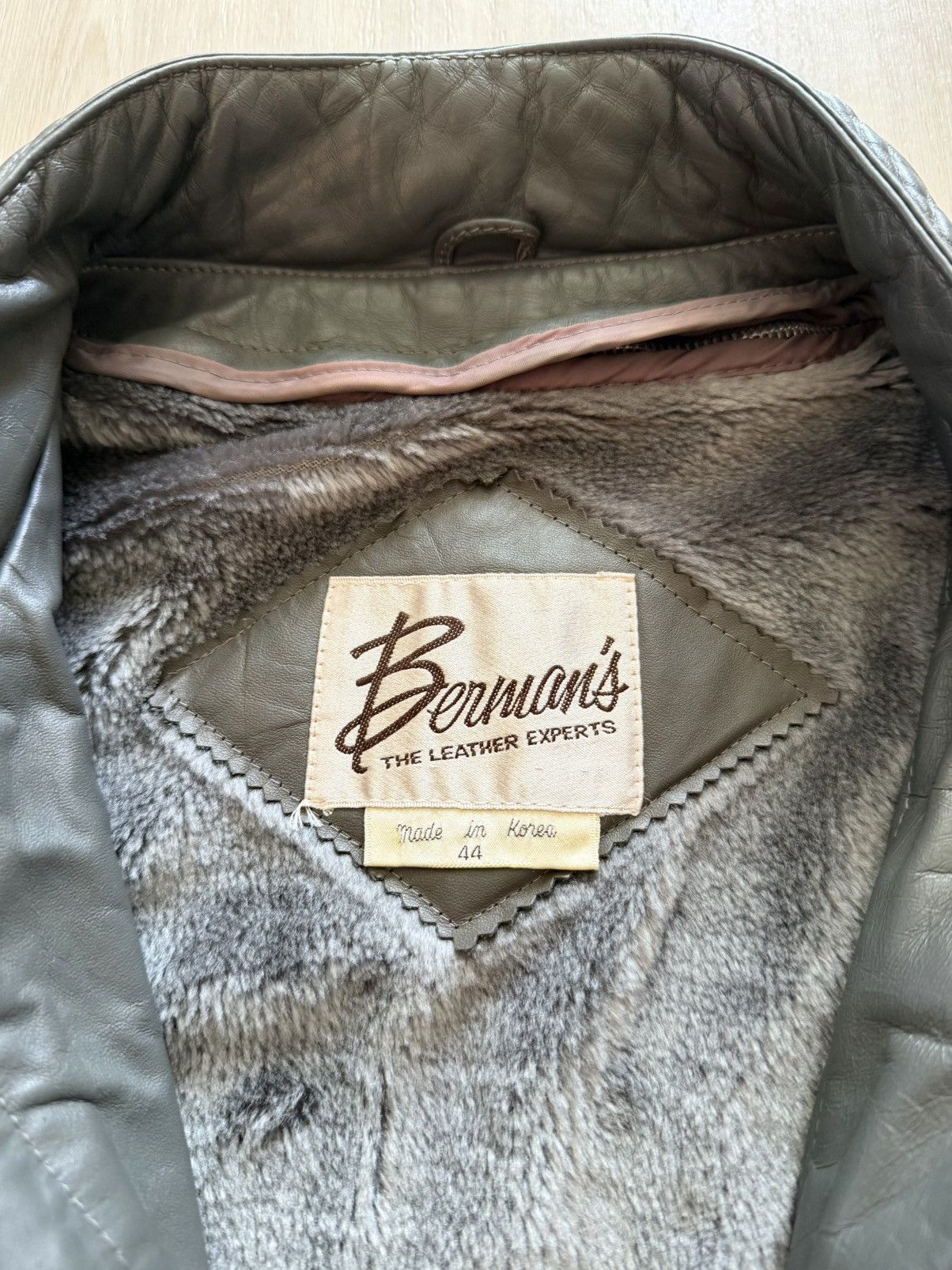 Vintage Vintage 70s Bermans Cafe Racer Motorcycle Leather Sz 44 Size US M / EU 48-50 / 2 - 3 Thumbnail