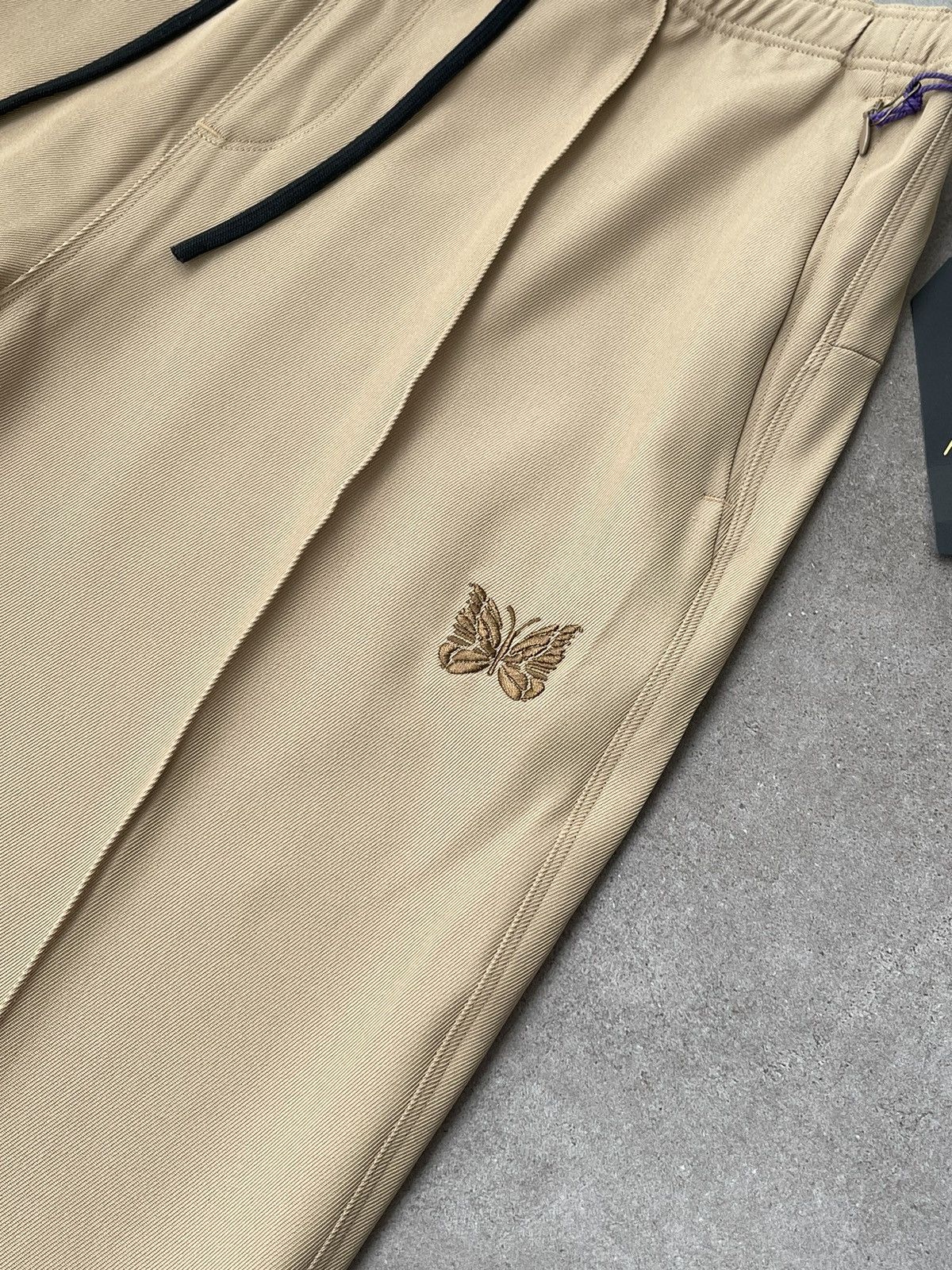 Needles !DS! DS23 Needles Butterfly W.U Boot Cut Khaki Track Pants Size 34" / US 12 / IT 48 - 15 Thumbnail