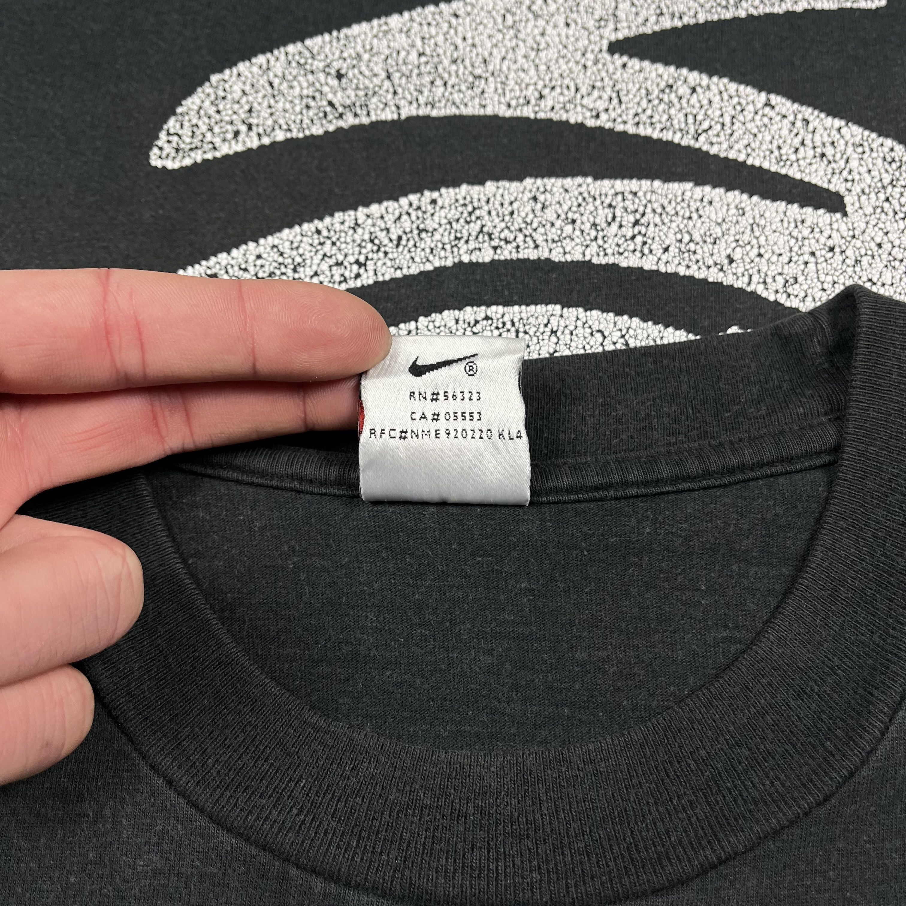 Nike Iconic Vintage Nike Basketball Big Logo T Shirt 90’s Size US M / EU 48-50 / 2 - 16 Thumbnail