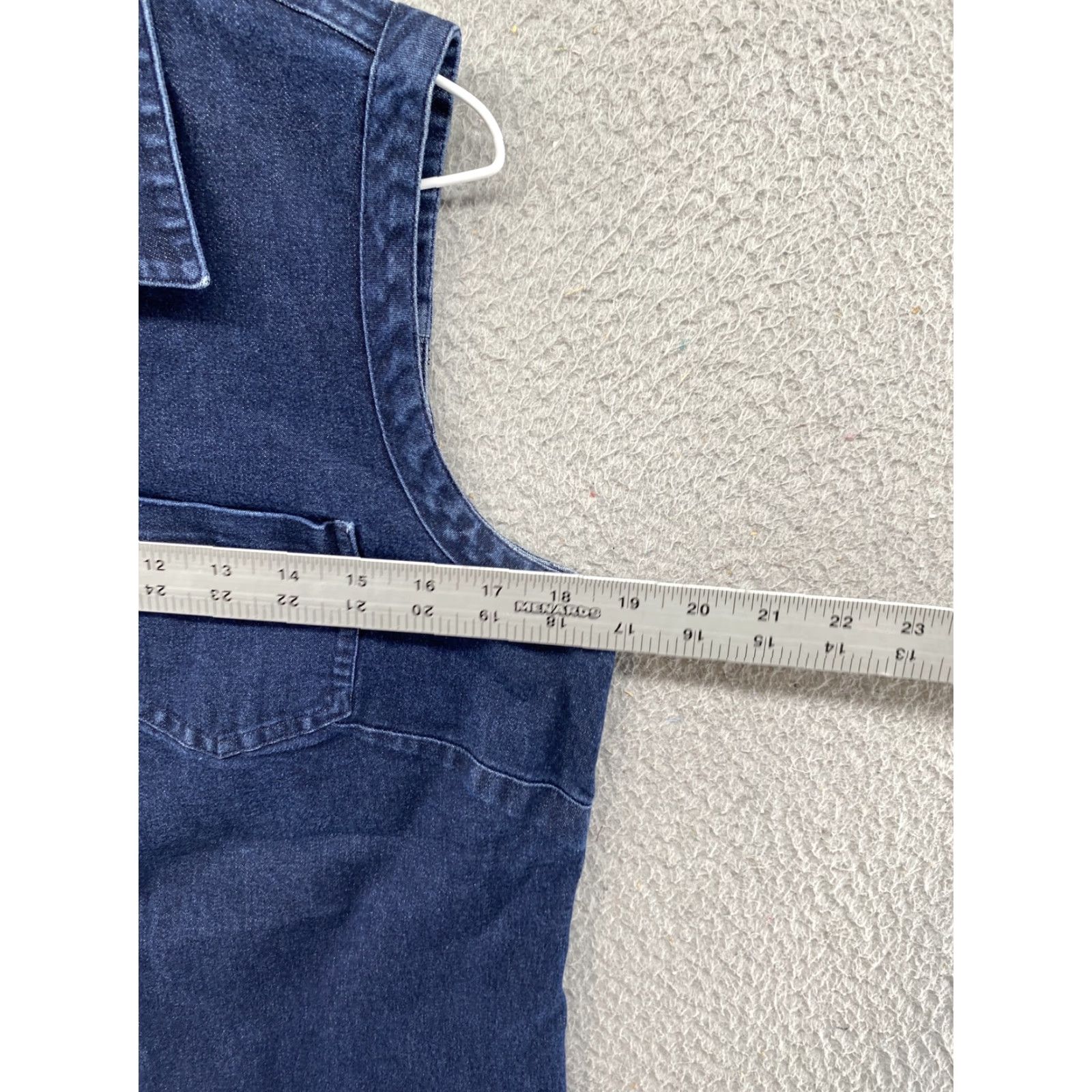 Liz Claiborne Liz Claiborne Liz Wear Dark Denim 1/4 Button Vest Women’s Size Large Jacket/Coat Short Sleeveless Blue 80s 90s American Mens Womens Girls Boys Size L / US 10 / IT 46 - 4 Thumbnail