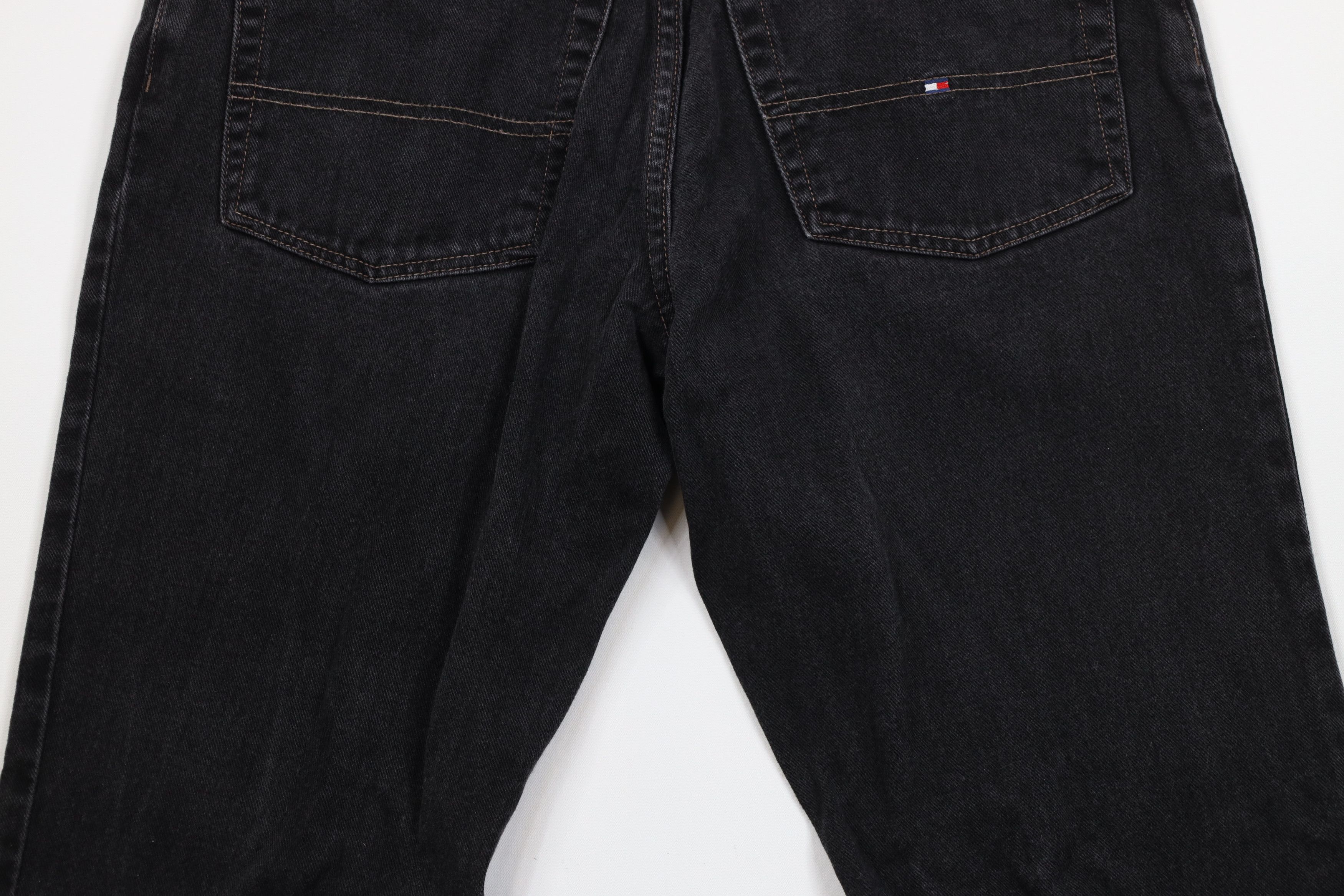 Tommy Hilfiger × Vintage Vintage 90s Tommy Hilfiger Spell Straight Leg Denim Jeans Size US 33 - 10 Thumbnail